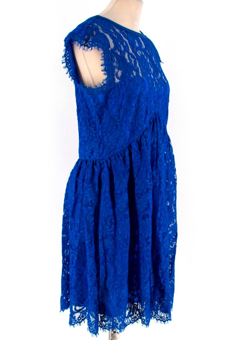 Emilio Pucci V-back blue lace dress

-Blue sheer dress with lining
-Mini dress with short sleeves
-Wide scoop neckline
-Ruching around the waistline
-Raw hem on the sleeves and hemline

Please note, these items are pre-owned and may show signs of