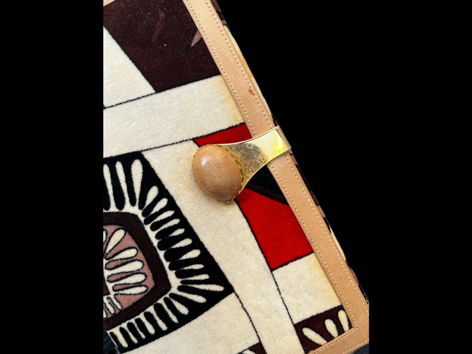 Beige Portafoglio in velluto e pelle di Emilio Pucci, CIRCA 1960 in vendita