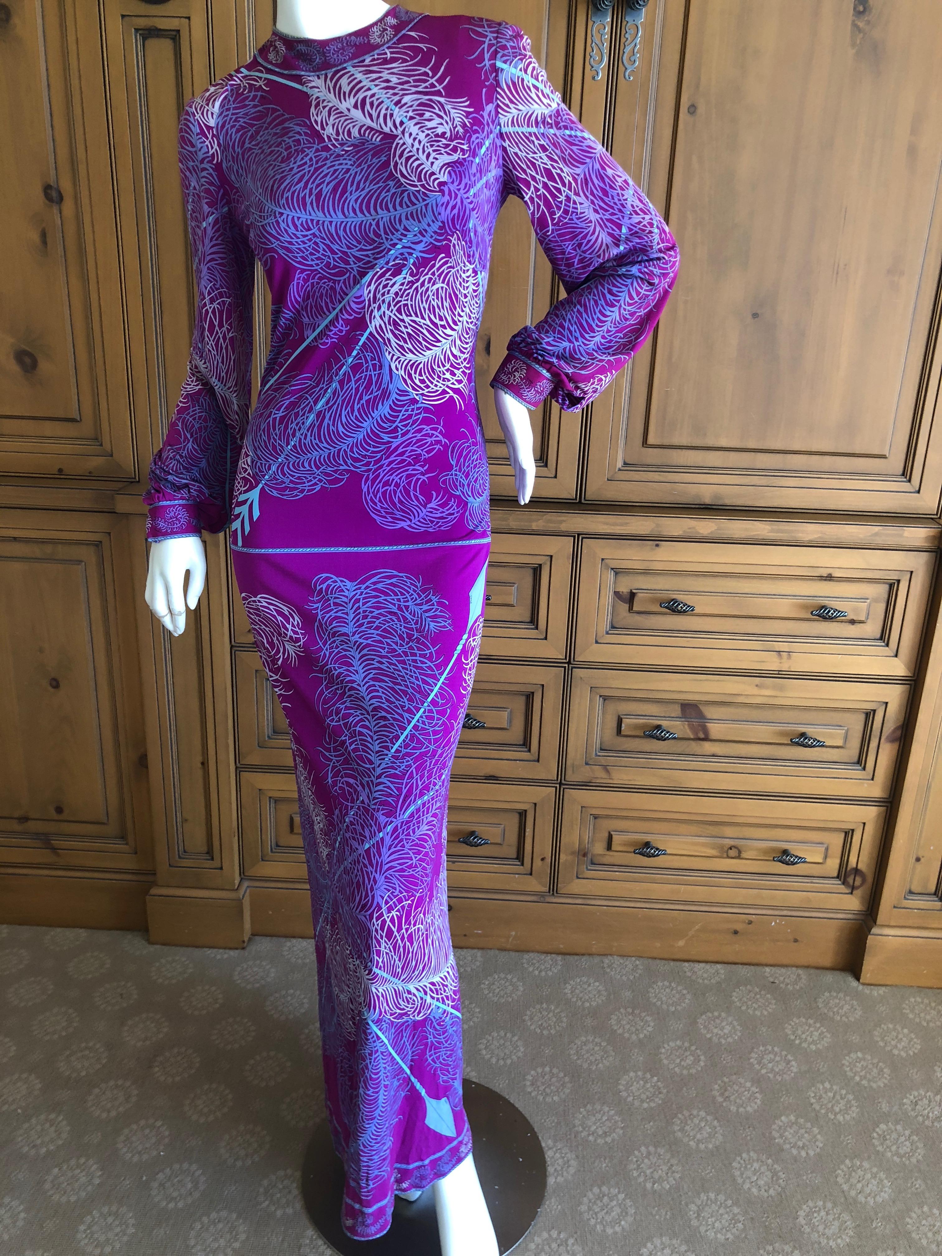 Emilio Pucci Rare Vintage 1960's Silk Jersey Feather Print Evening Dress for Saks Fifth Avenue.
Feather and spear motif, from the 60's but in excellent condition.
Size 8
Bust 34