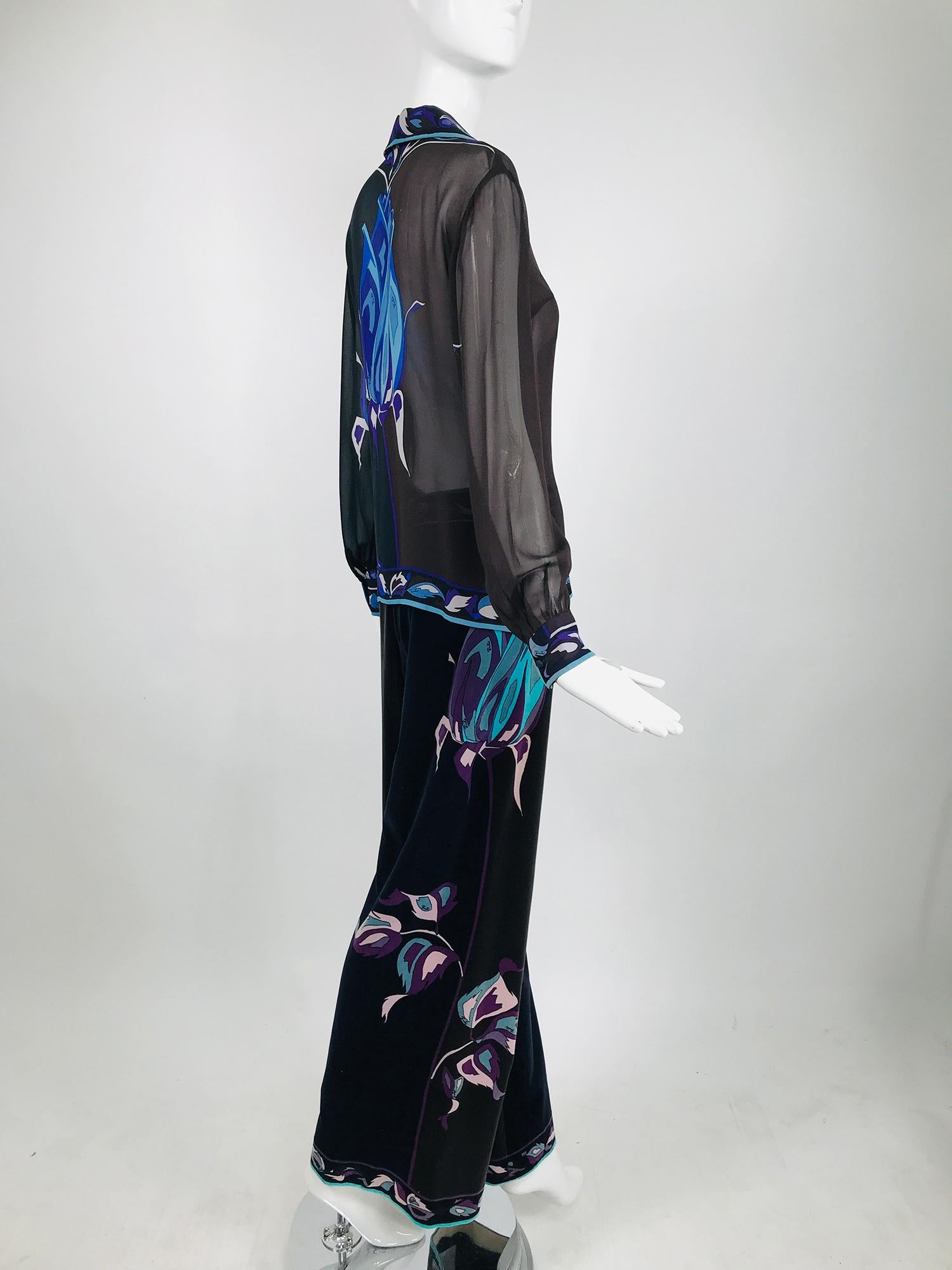 Emilio Pucci, set di pantaloni in velluto e chiffon di seta stampata vintage degli anni '70 In condizioni buone a West Palm Beach, FL