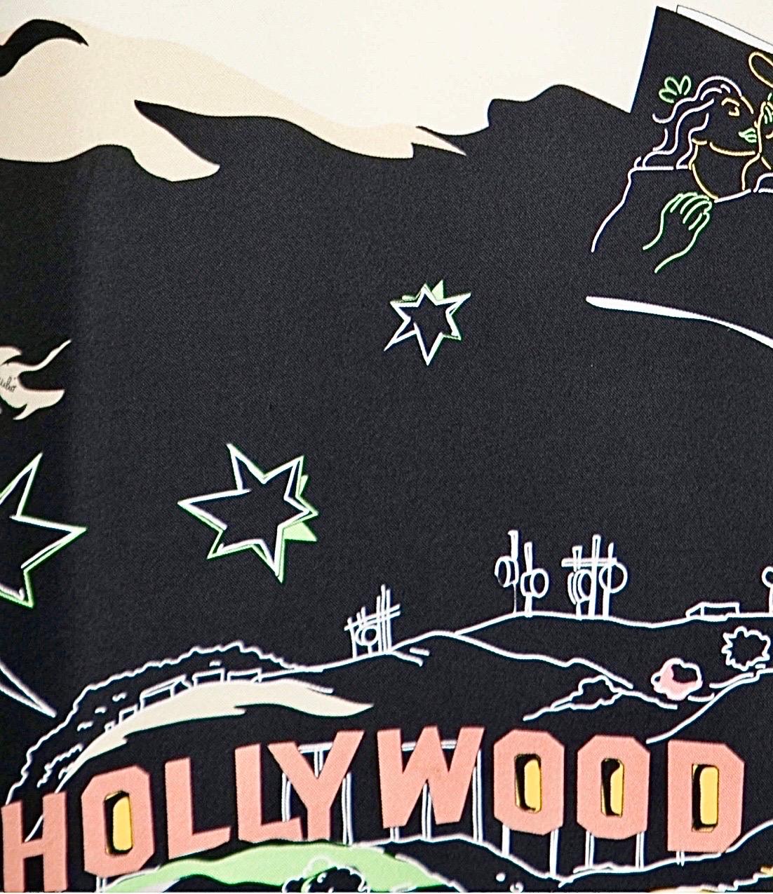EMILIO PUCCI Robe tunique droite Hollywood imprimée signature multicolore en soie 44 Bon état - En vente à Switzerland, CH