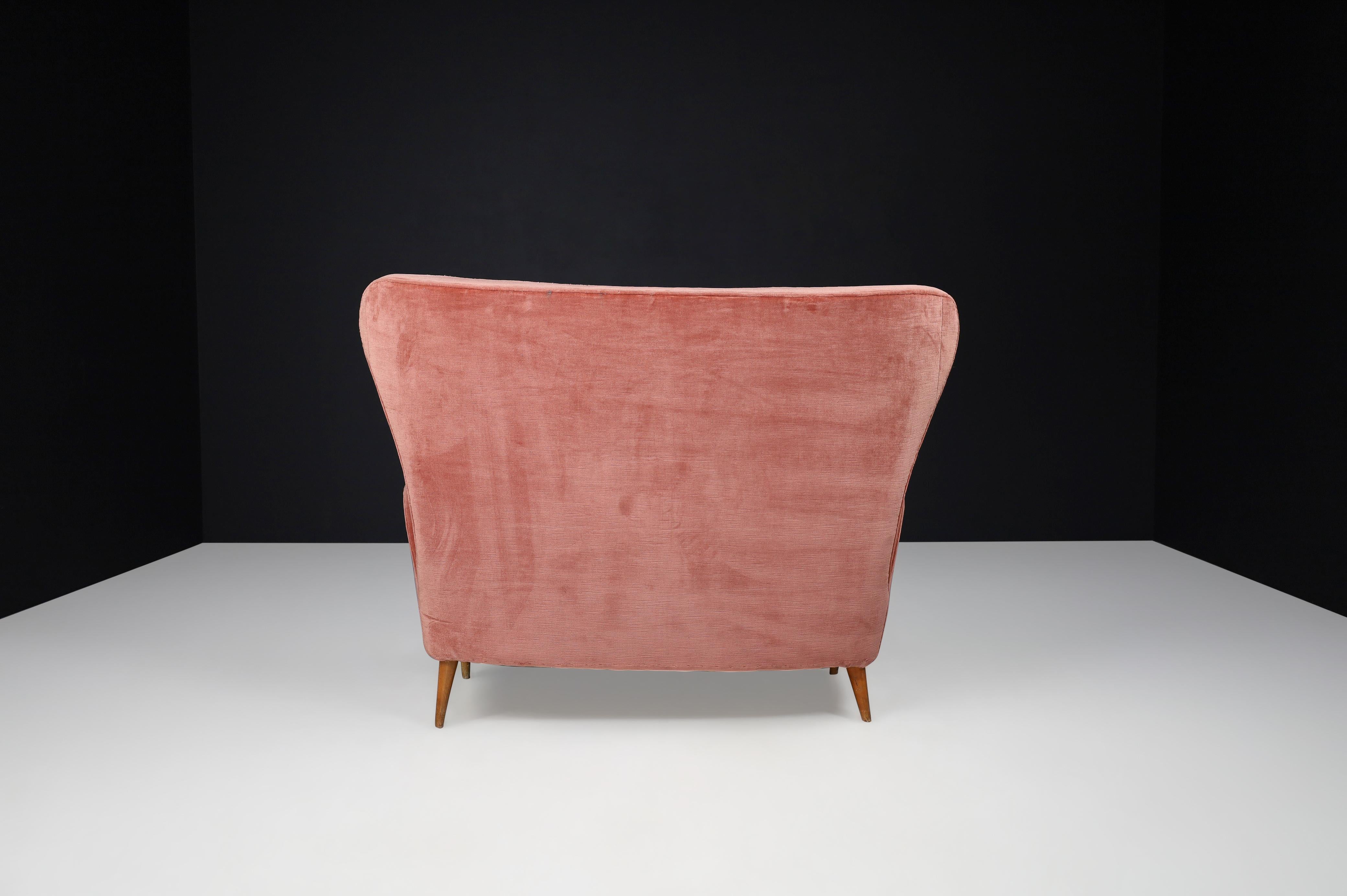 Mid-20th Century Emilio Sala and Giorgio Madini, Sofa with Tapered Wooden Legs Italy, in the 1950 For Sale