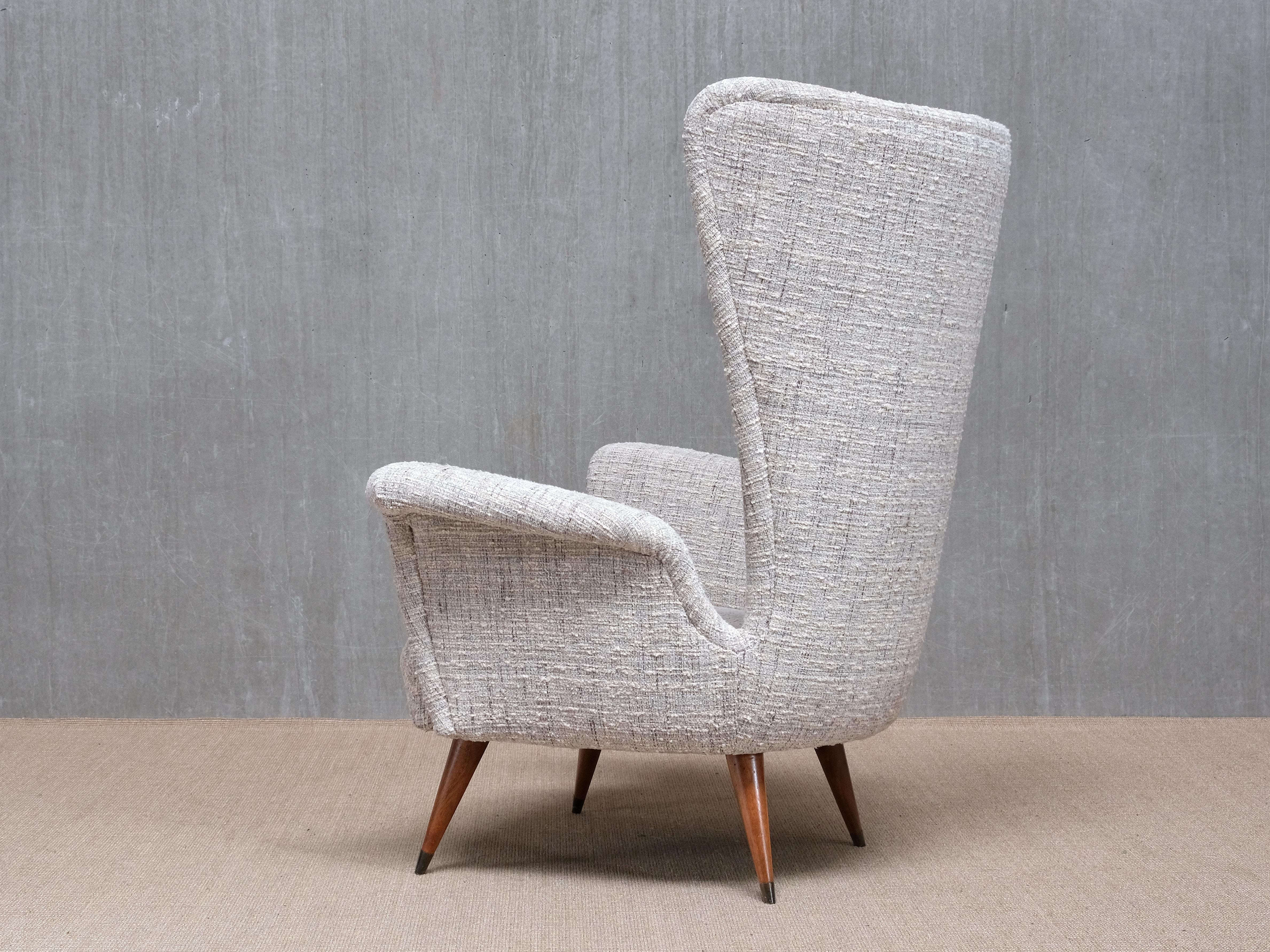 Emilio Sala & Giorgio Madini Ohrensessel in Nobilis Tweed, Nussbaum, Italien, 1950er Jahre im Angebot 4