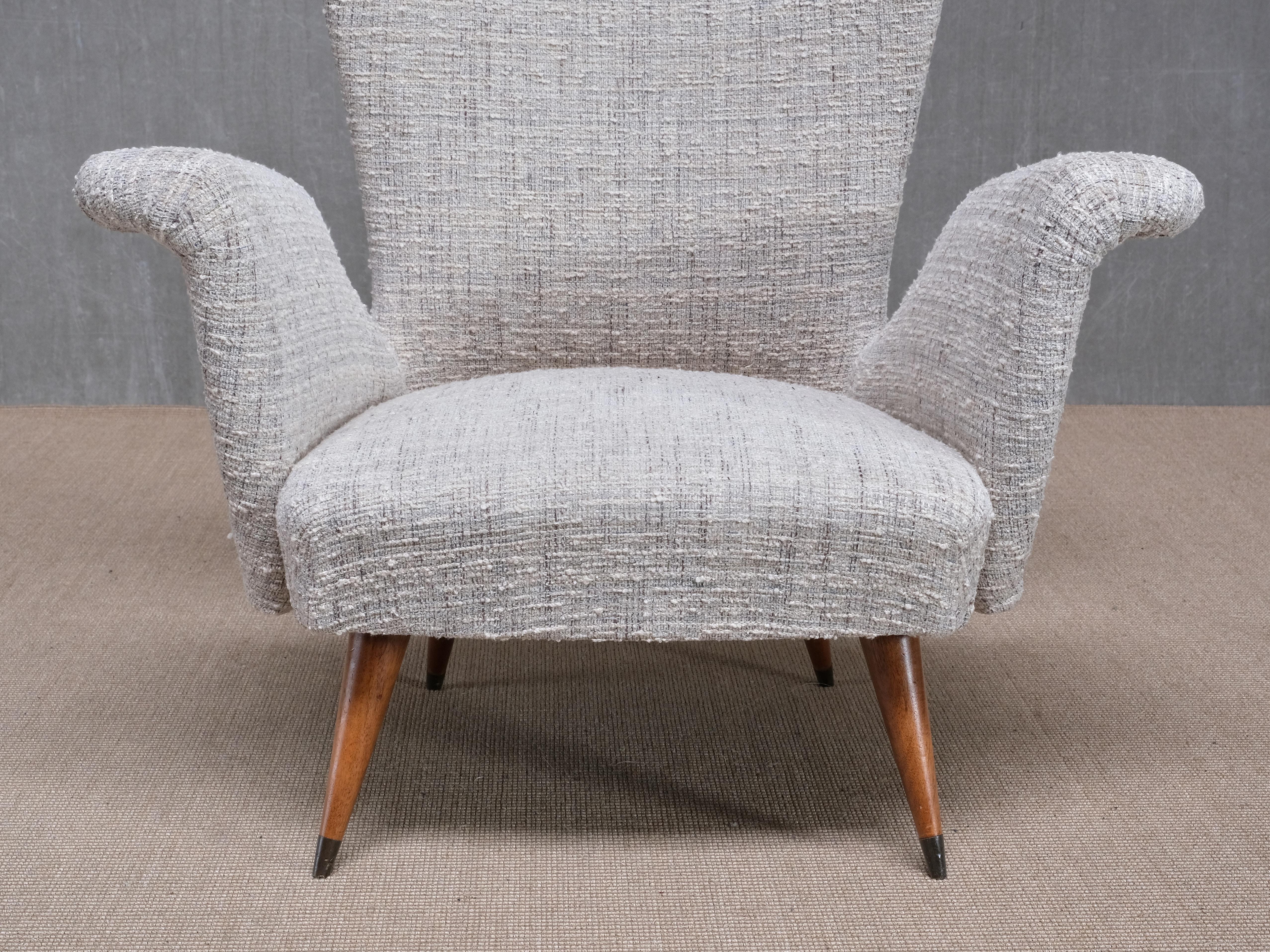 Emilio Sala & Giorgio Madini Ohrensessel in Nobilis Tweed, Nussbaum, Italien, 1950er Jahre im Zustand „Gut“ im Angebot in The Hague, NL