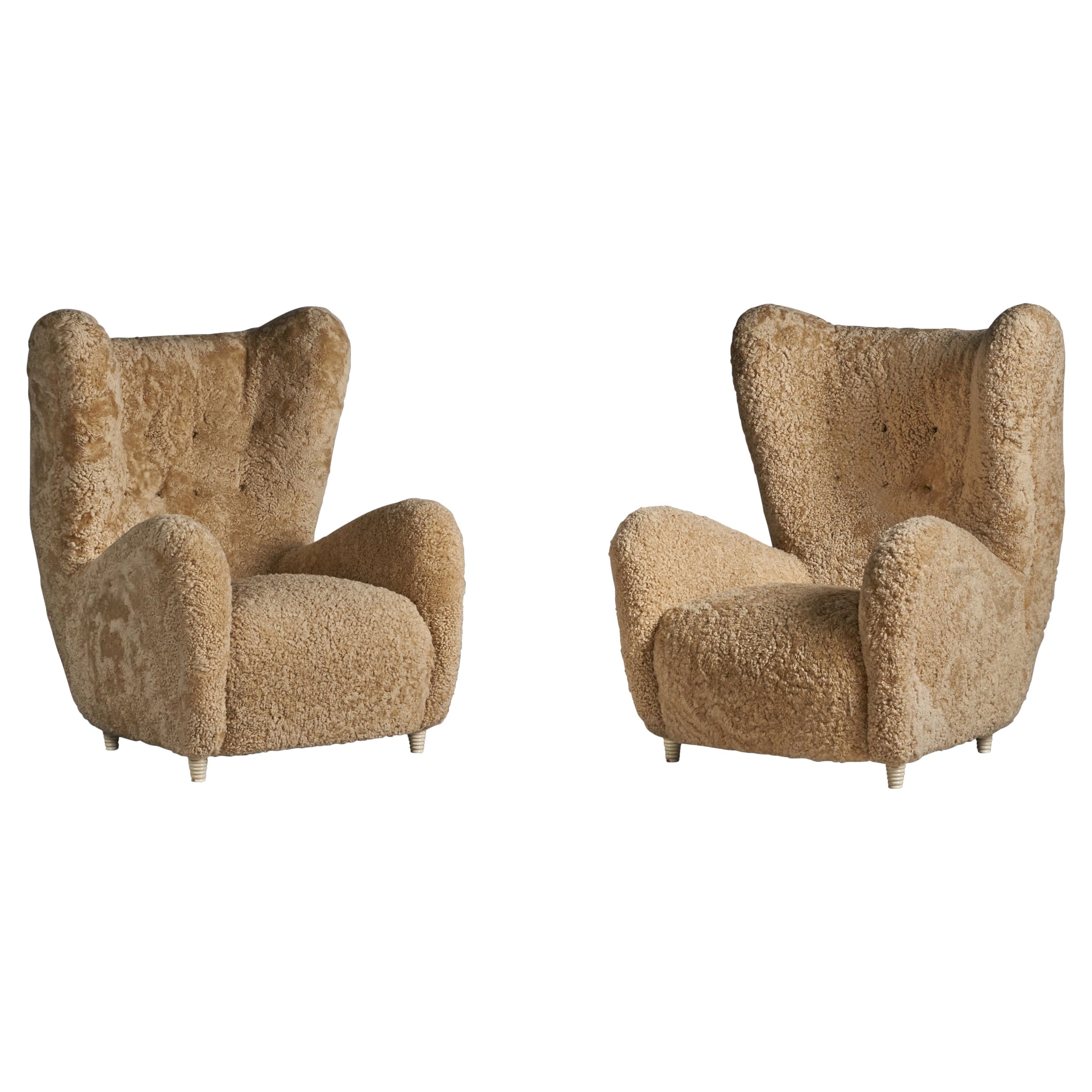Chaises longues de taille Emilio Sarrachi, en bois et peau de mouton, Italie, années 1940