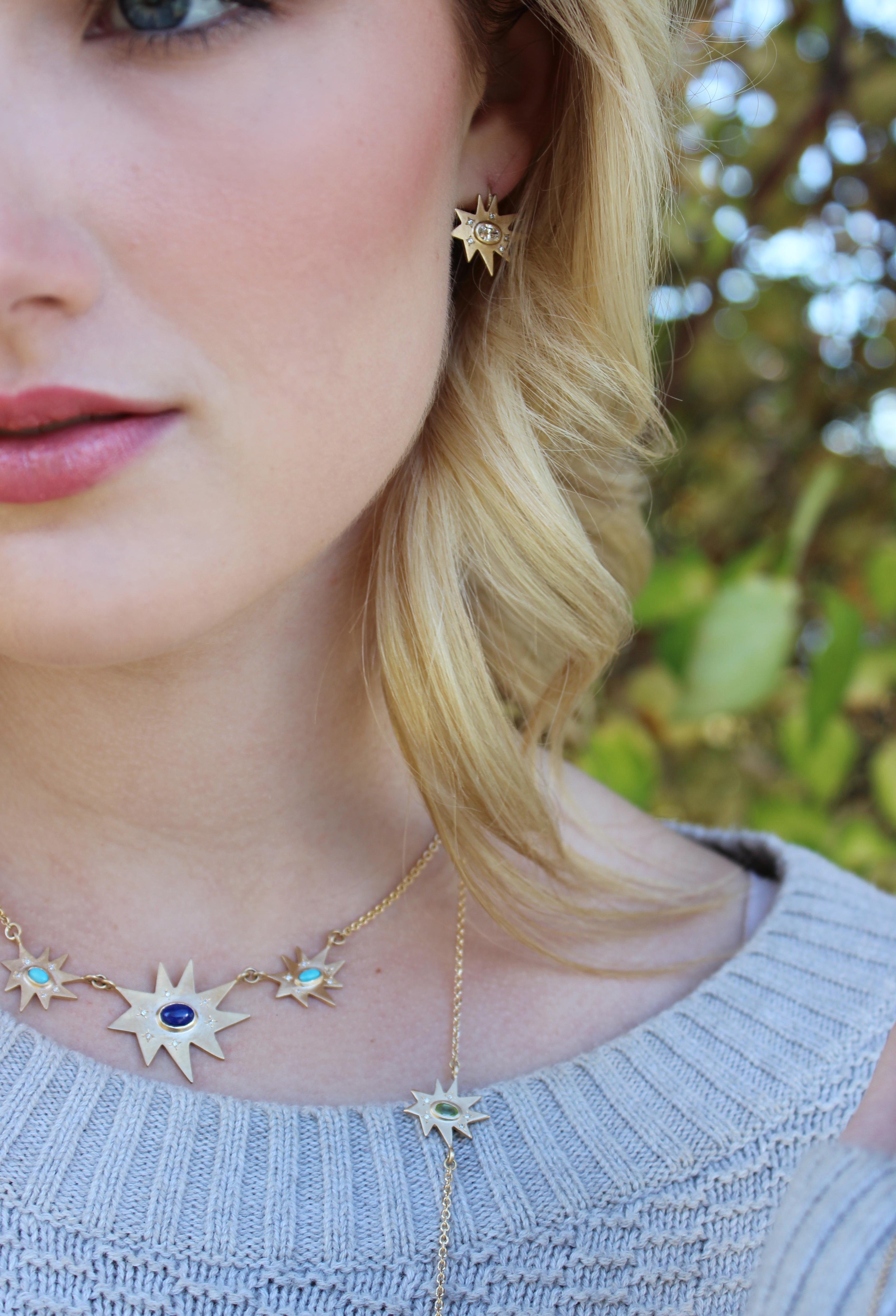 Contemporain Emily Kuvin, collier fantaisie en or, diamants, lapis et turquoise en vente