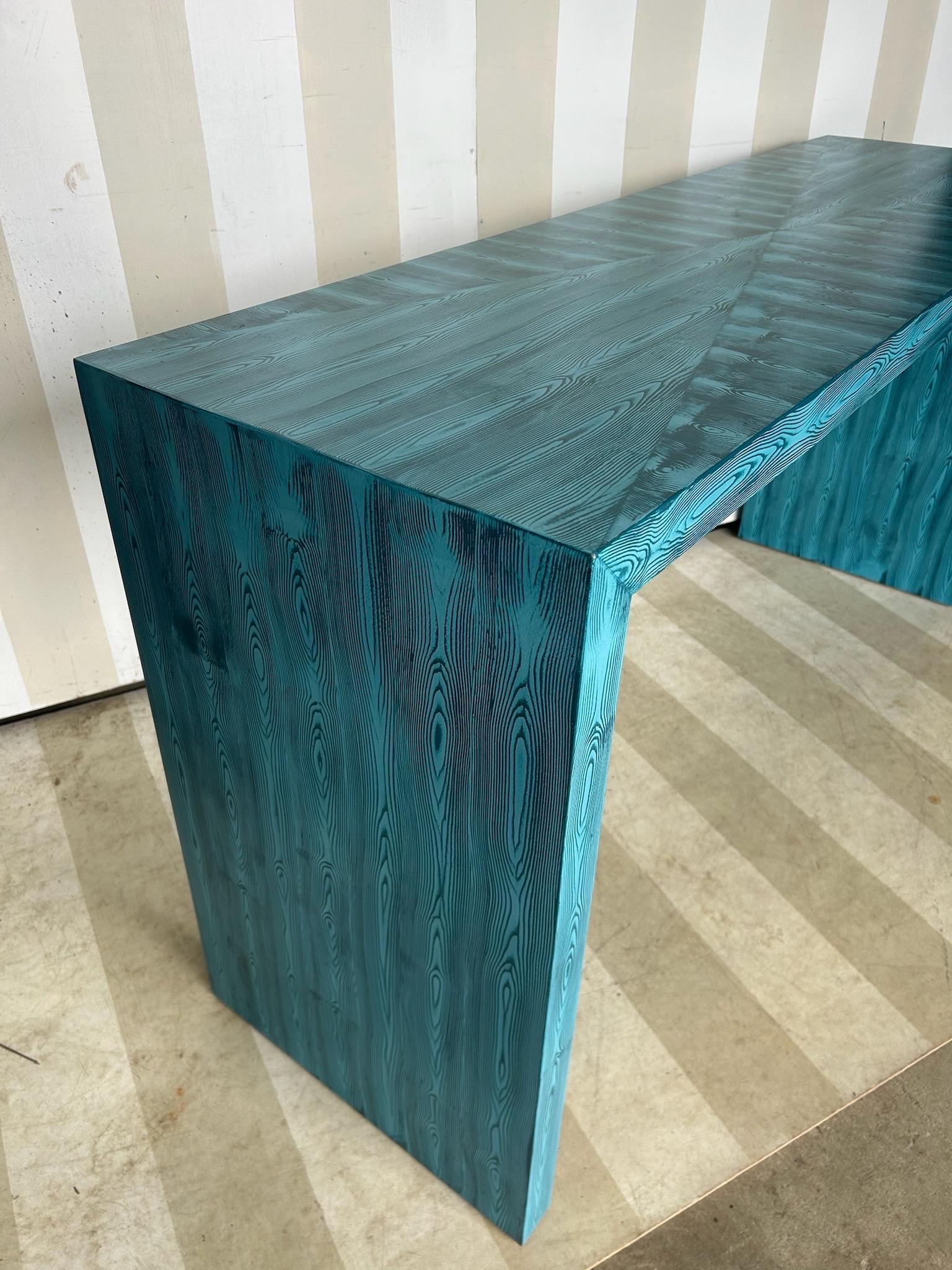 Tavolo da console a cascata Emily di Fabulous Things in Faux Boi blu assoluto in vendita 2