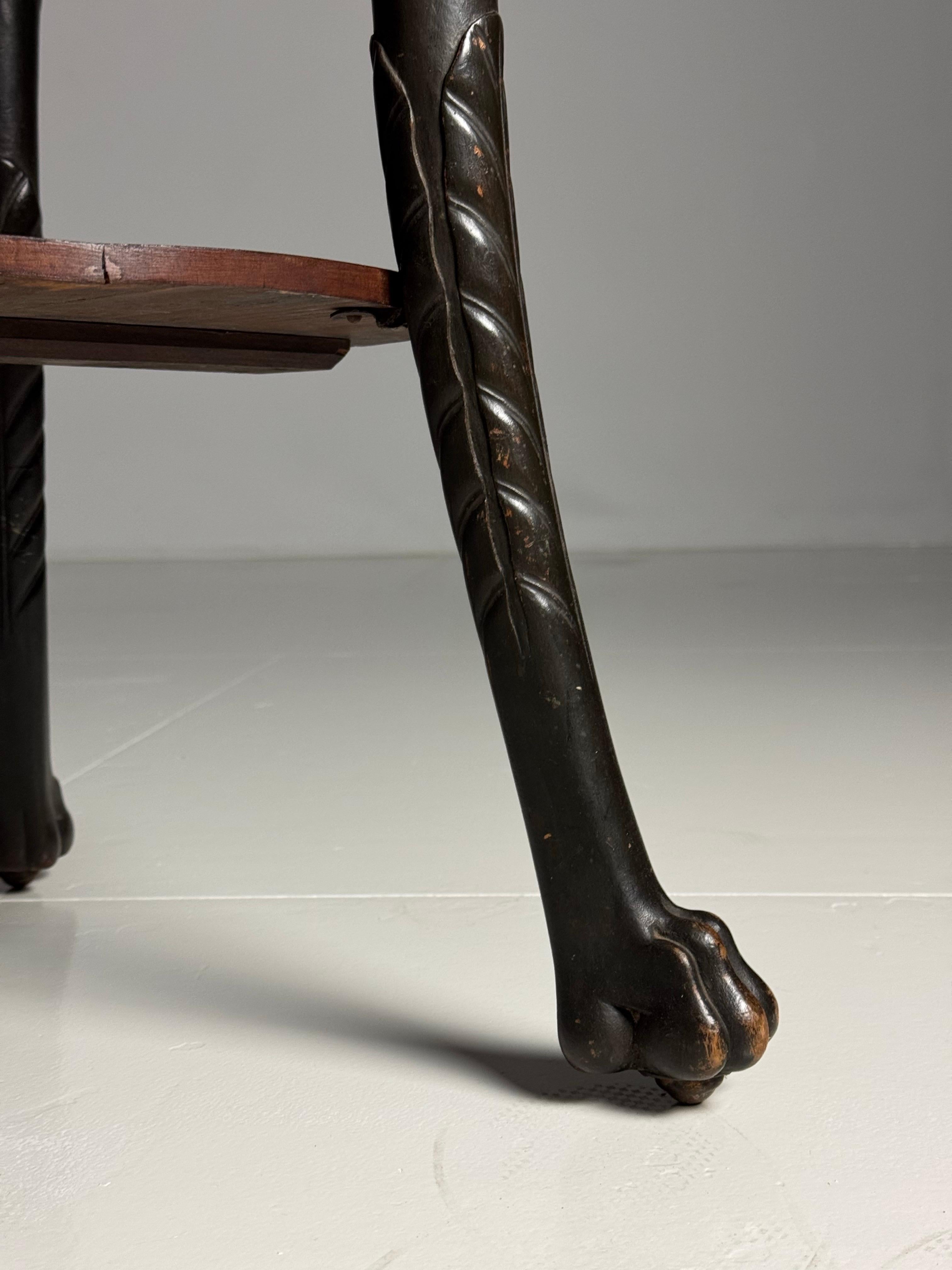 Table tripode Emire avec têtes Griffin en vente 8