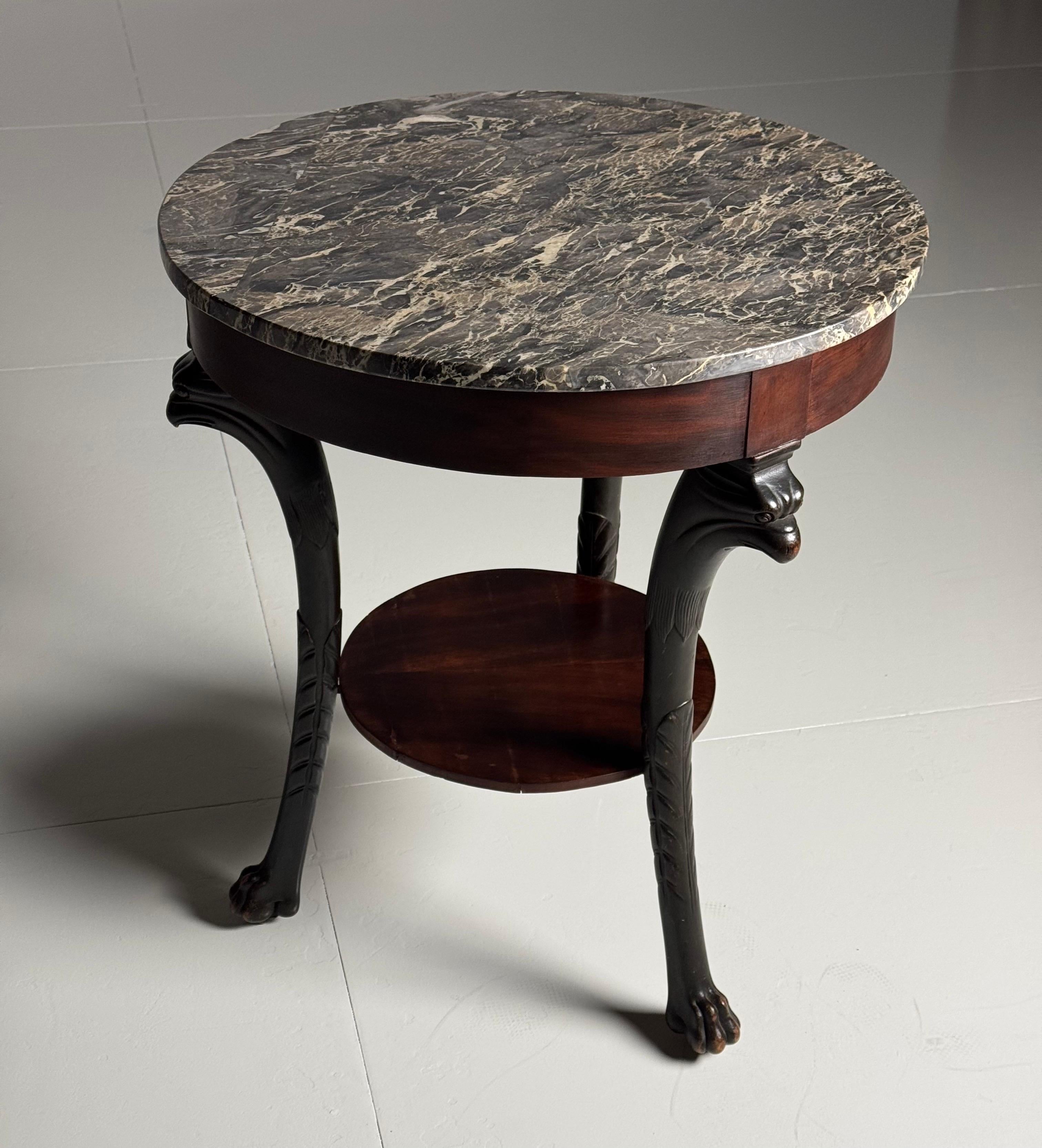 Table tripode Emire avec têtes Griffin en vente 10