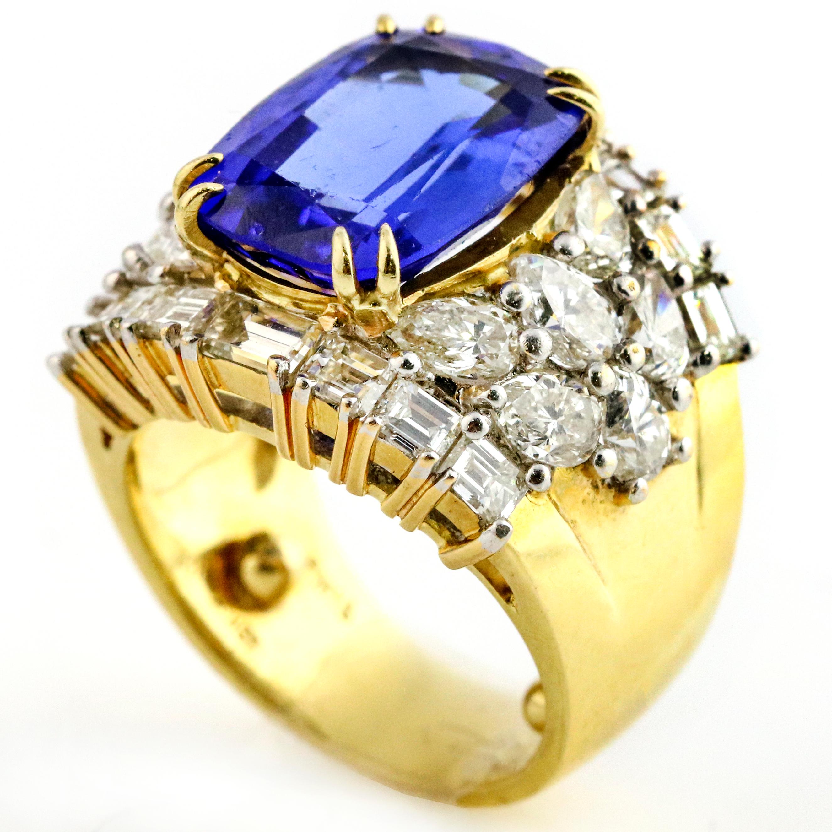 Emis Beros 11.71 Carat 18 Karat Yellow Gold Tanzanite Diamond Statement Ring For Sale 4