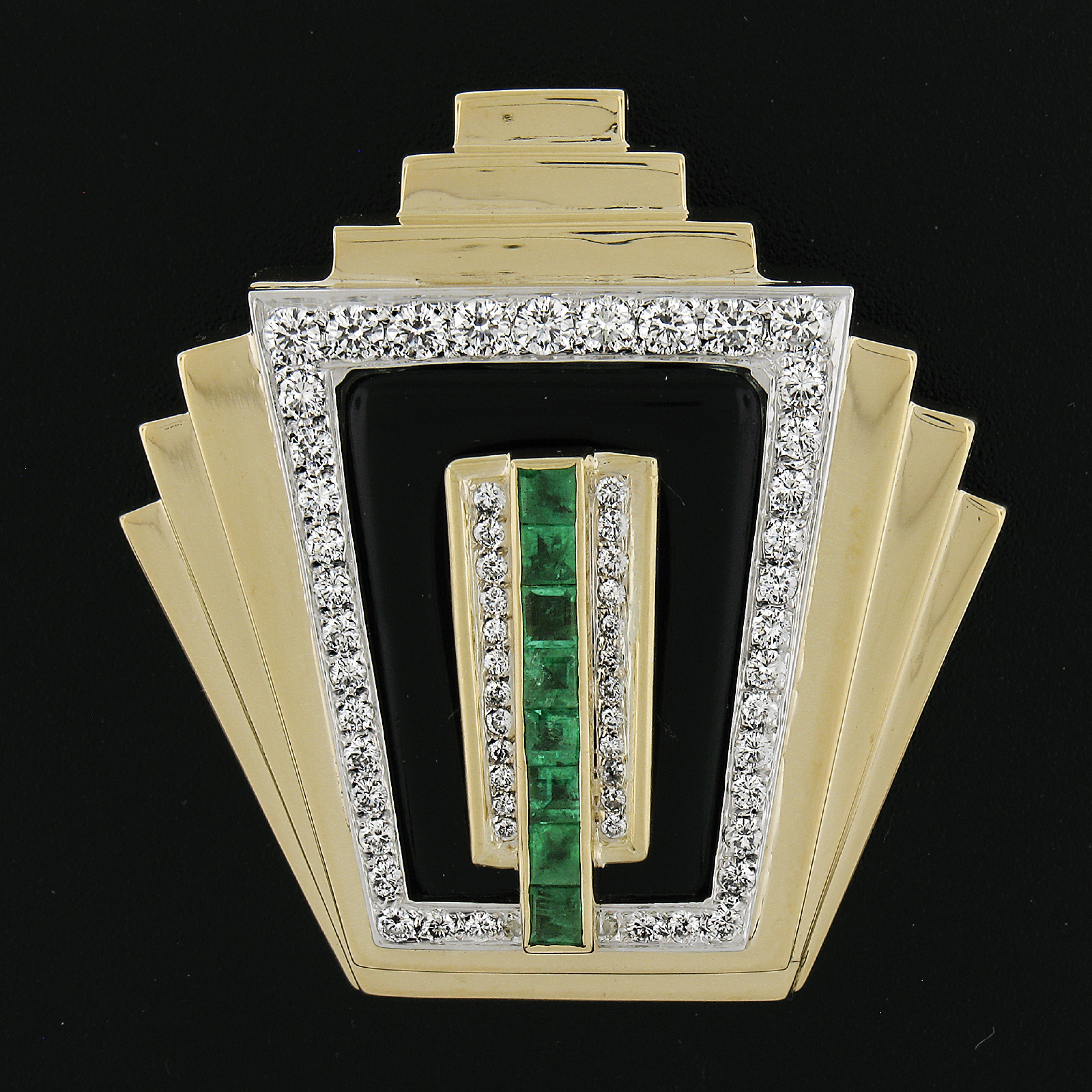 --Pietre: --
(1) Onice nero naturale autentico - placca con taglio personalizzato - castone - colore nero
(8) Smeraldi naturali autentici - calibro quadrato taglio a gradino - incastonatura a canale - colore verde molto bello - 3,25 mm (circa)
(60)
