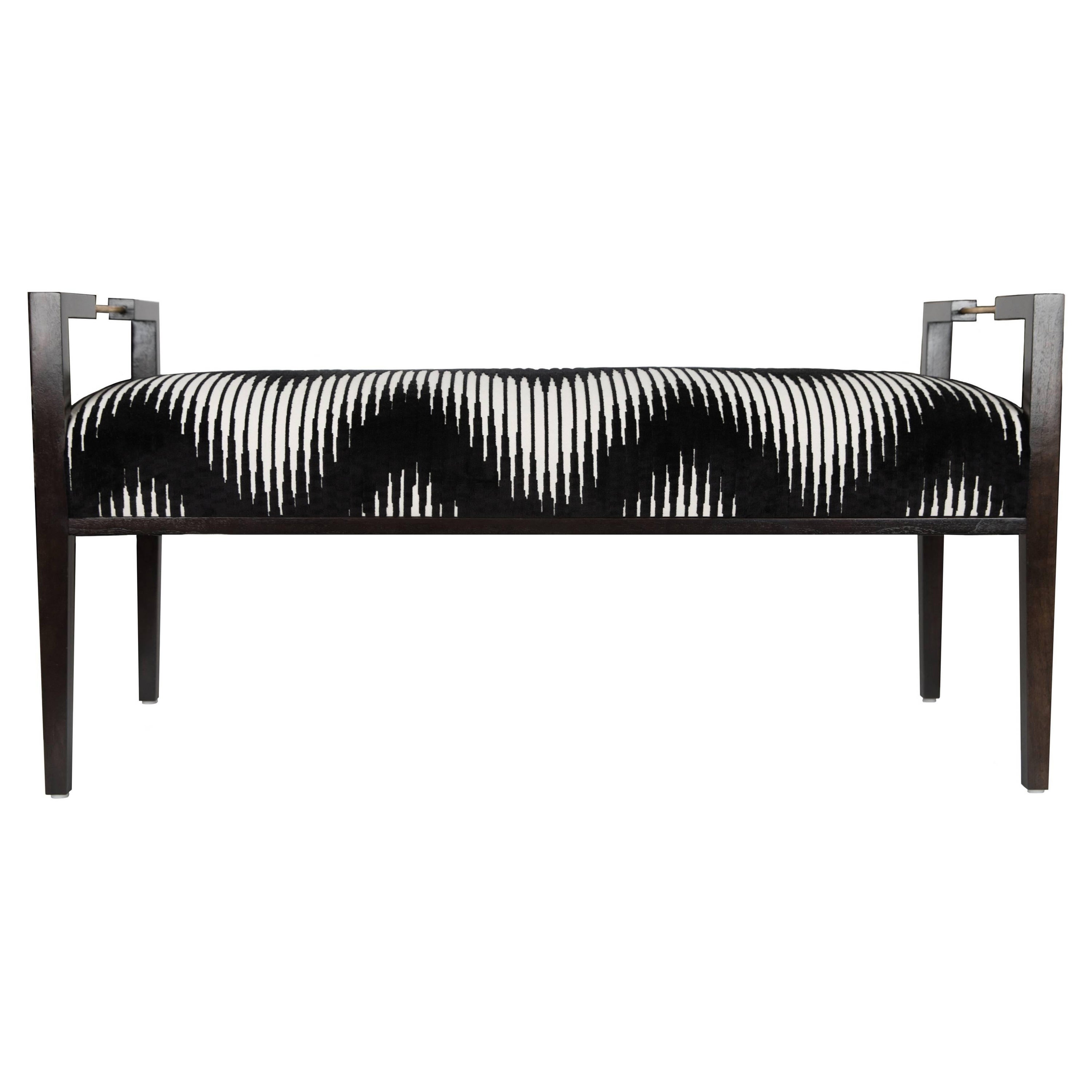 Emma Bench, COM