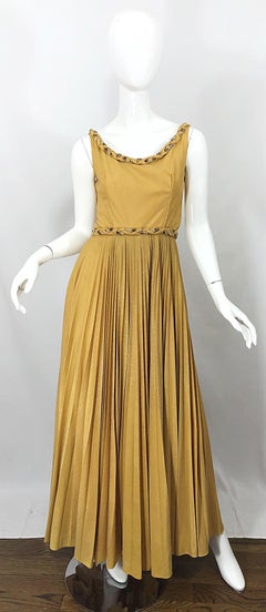 Emma Domb 1970s Maglia metallica d'oro stile greco con paillettes Vintage 70s Gown