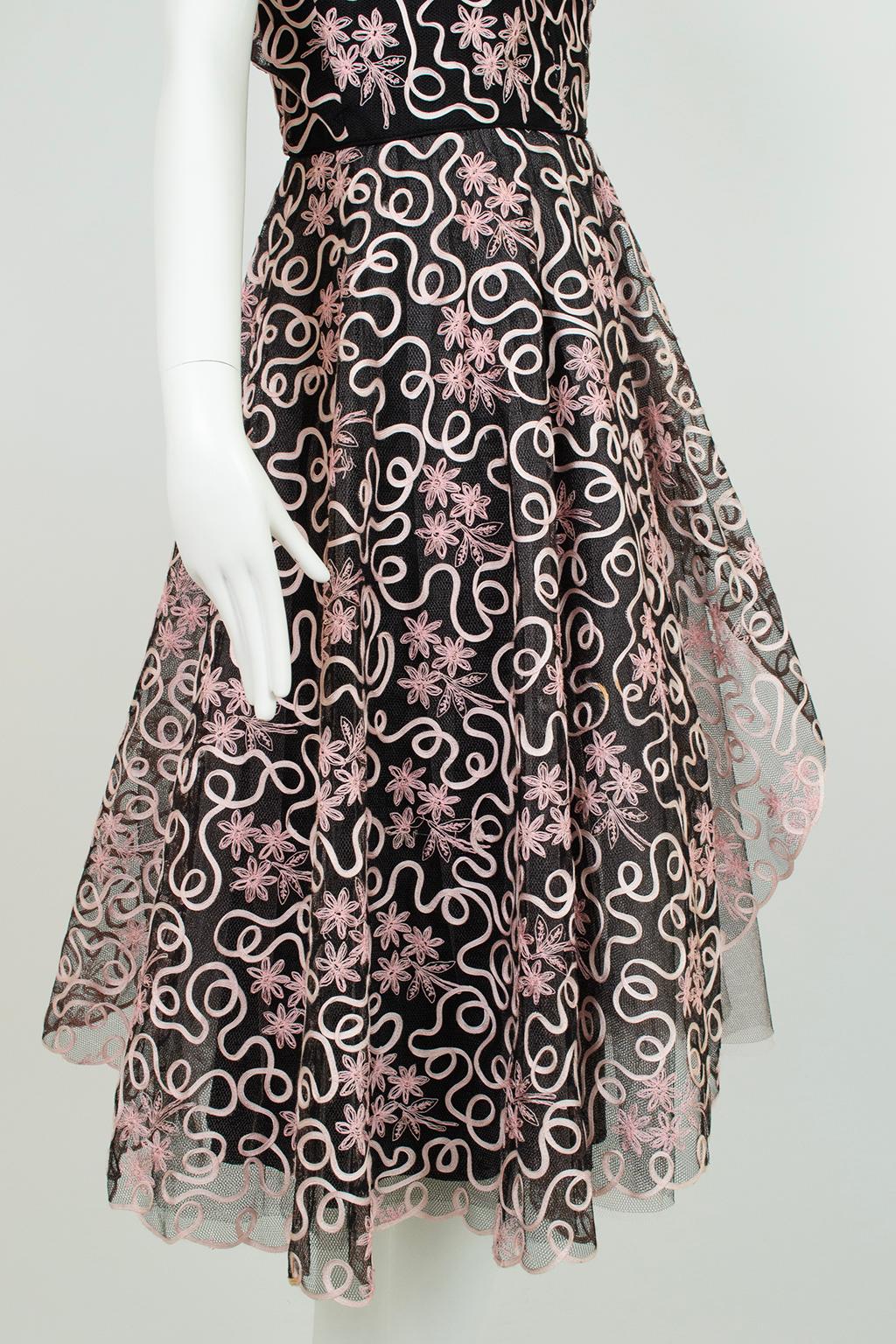 Emma Domb Asymmetrisches Schößchenkleid aus schwarzer und rosa Spitze - S, 1950s im Angebot 7