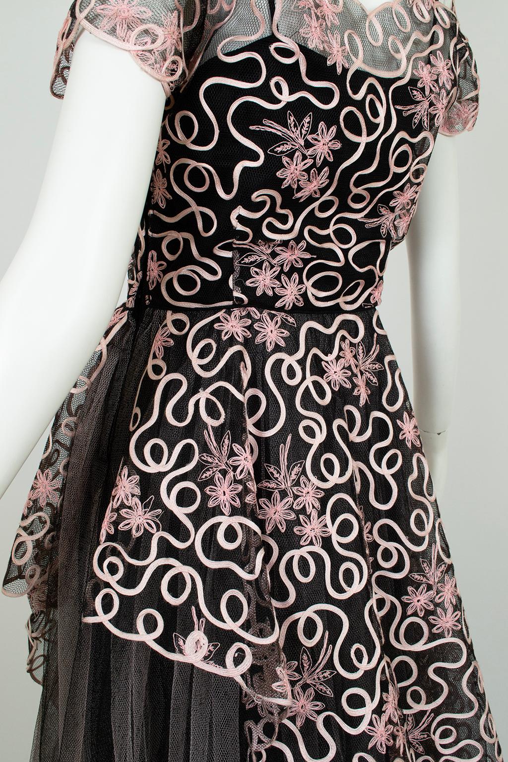 Emma Domb Asymmetrisches Schößchenkleid aus schwarzer und rosa Spitze - S, 1950s im Angebot 11