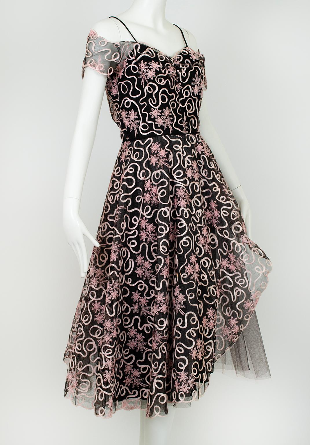 Emma Domb Asymmetrisches Schößchenkleid aus schwarzer und rosa Spitze - S, 1950s im Zustand „Gut“ im Angebot in Tucson, AZ