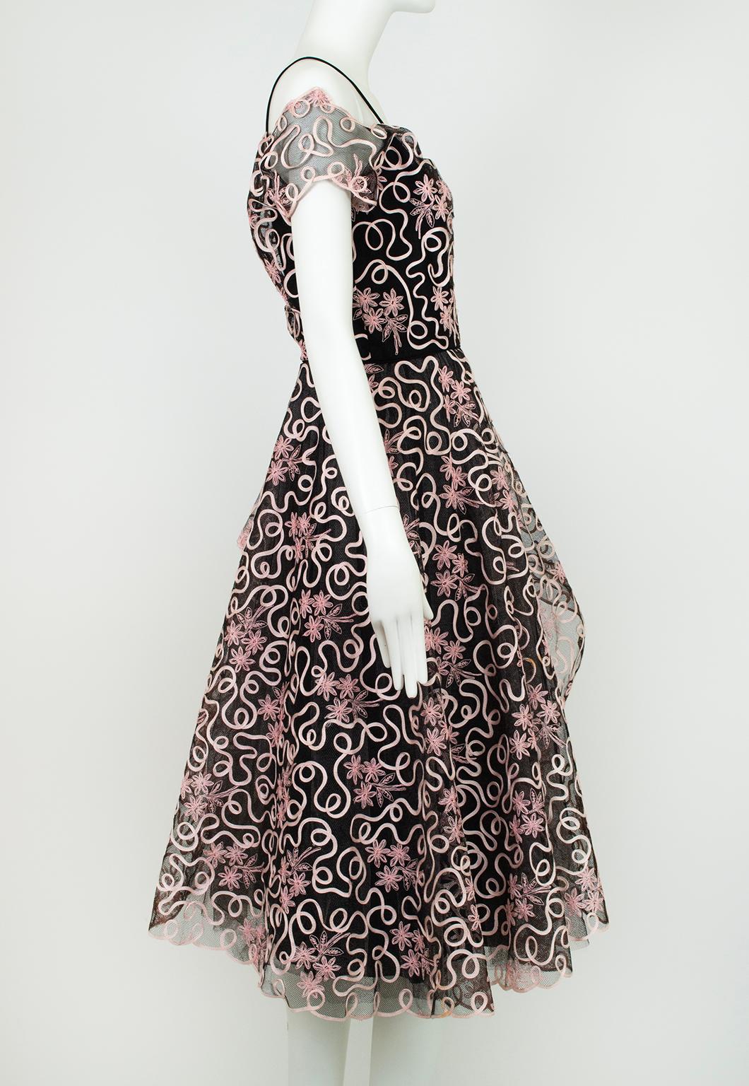 Emma Domb Asymmetrisches Schößchenkleid aus schwarzer und rosa Spitze - S, 1950s Damen im Angebot