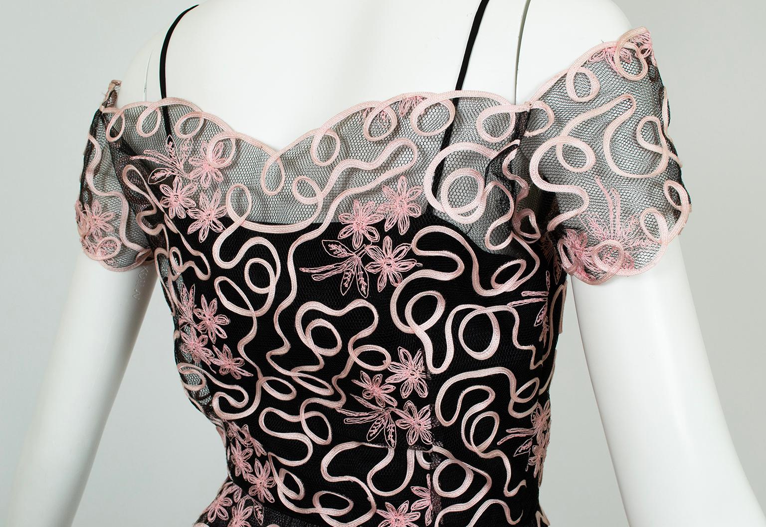 Emma Domb Asymmetrisches Schößchenkleid aus schwarzer und rosa Spitze - S, 1950s im Angebot 5