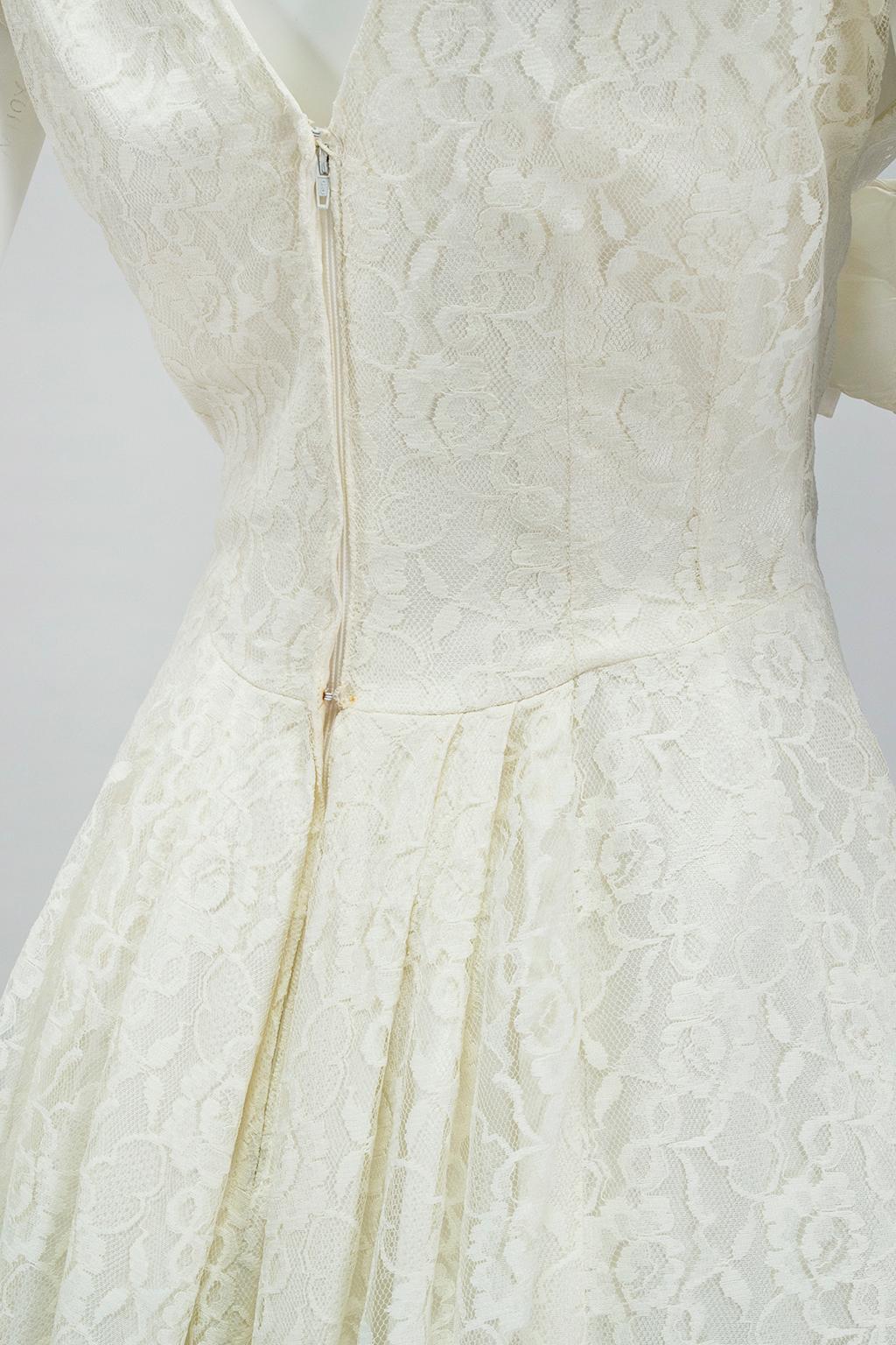 Emma Domb Ivory Floor Length Bateau Neck Wedding Gown with Empire Bow - S, 1950s For Sale 2