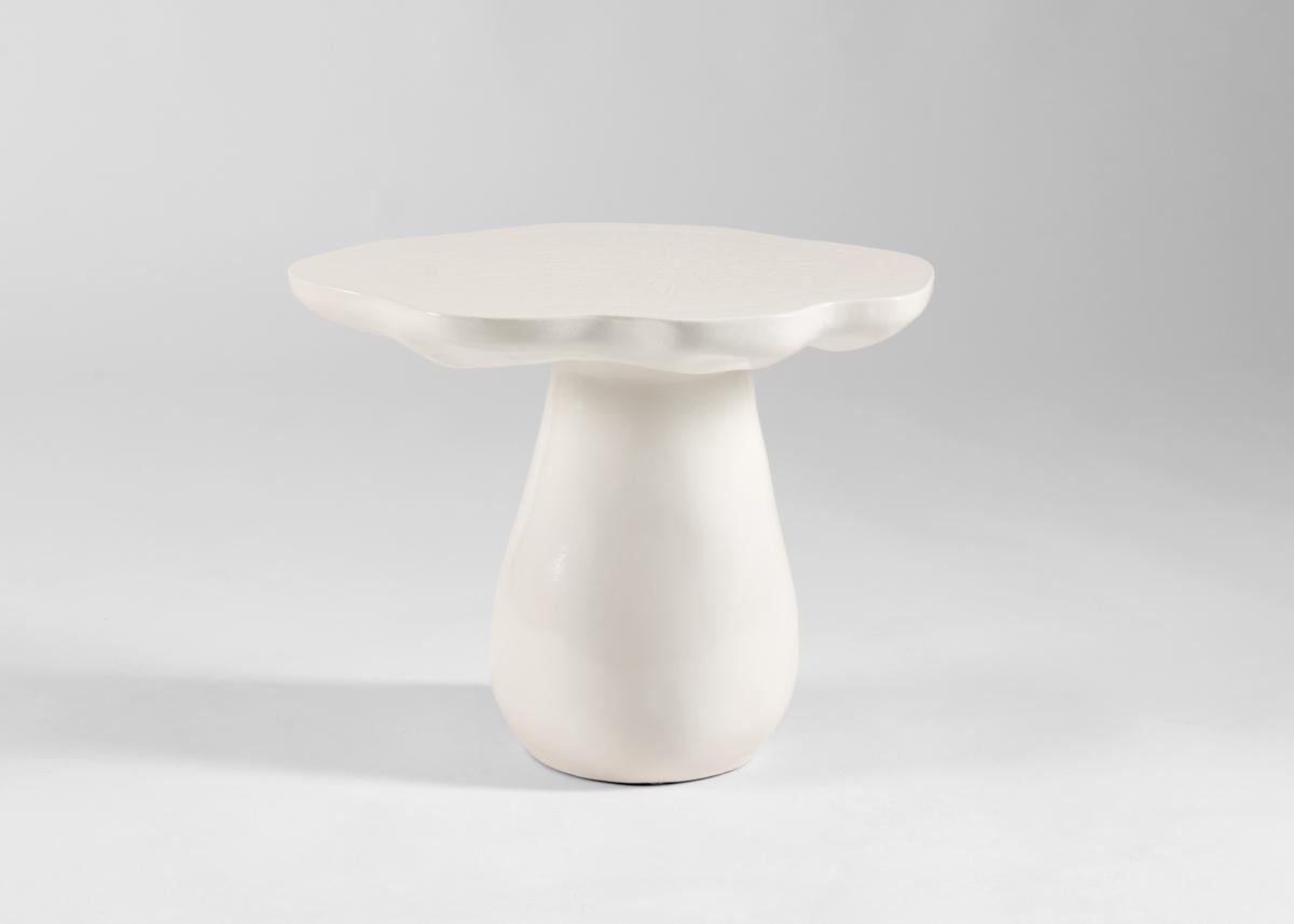 Vernissé Table d'appoint champignon en céramique émaillée Emma Donnersberg, France, 2022 en vente