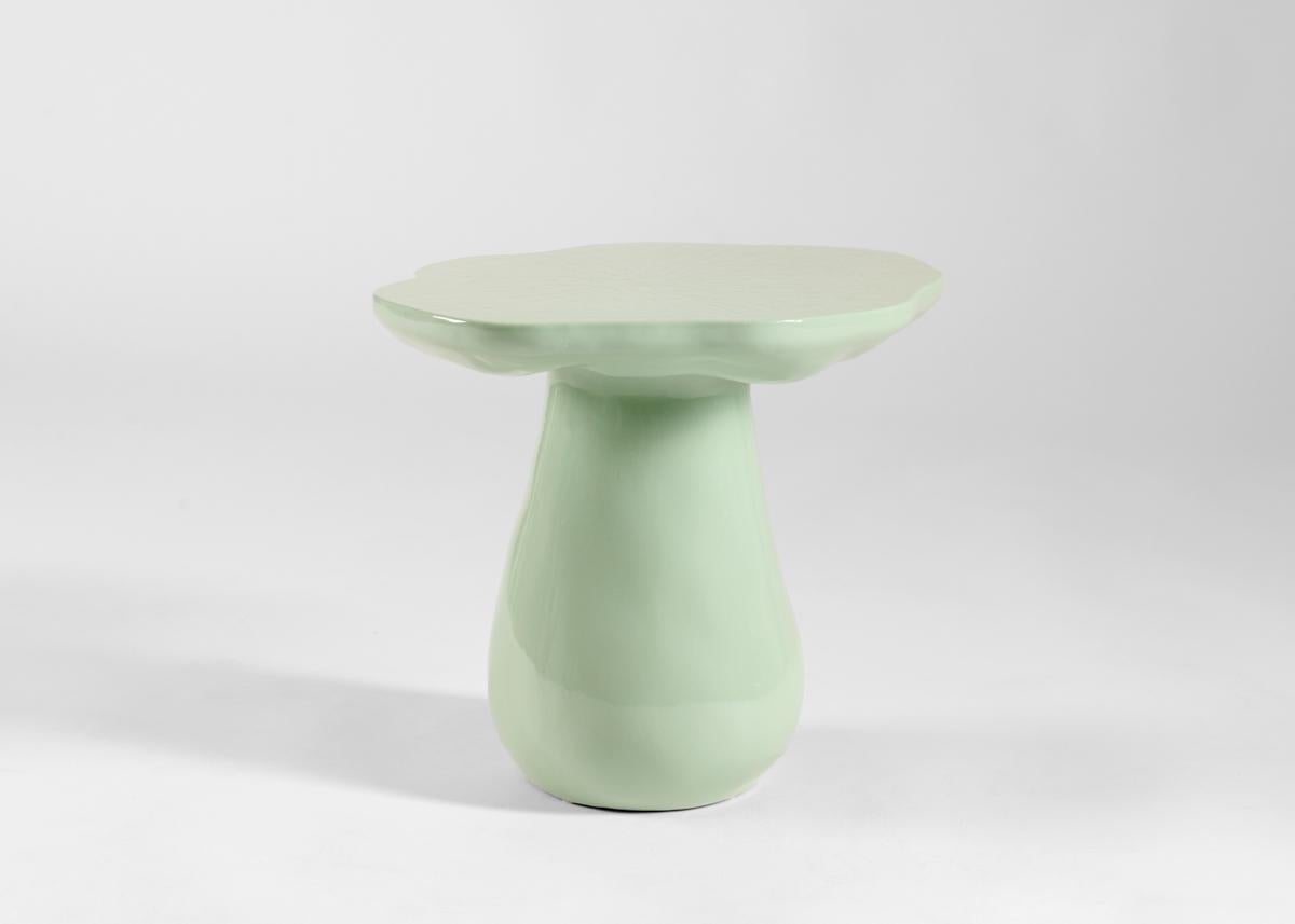 Table d'appoint champignon en céramique émaillée Emma Donnersberg, France, 2022 Excellent état - En vente à New York, NY