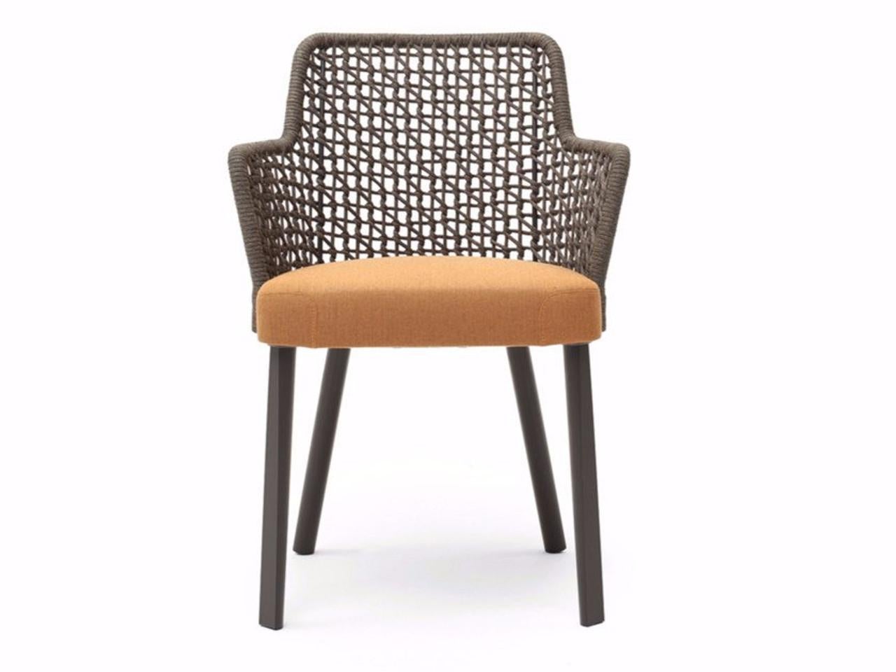 Introducing the Emma Chair, a perfect blend of contemporary style, versatility, and comfort. This elegant armchair stands out with its iconic hand-woven backrest, offering numerous customization possibilities to suit any outdoor setting. The molded