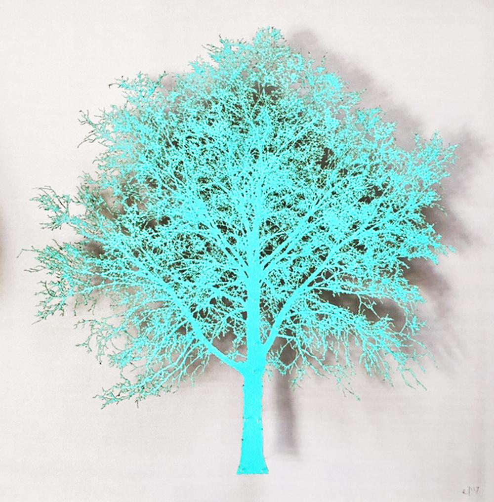 Roble Caliente I -  delicada imagen cortada con láser de árbol enmarcada esmaltada, obra de arte contemporánea