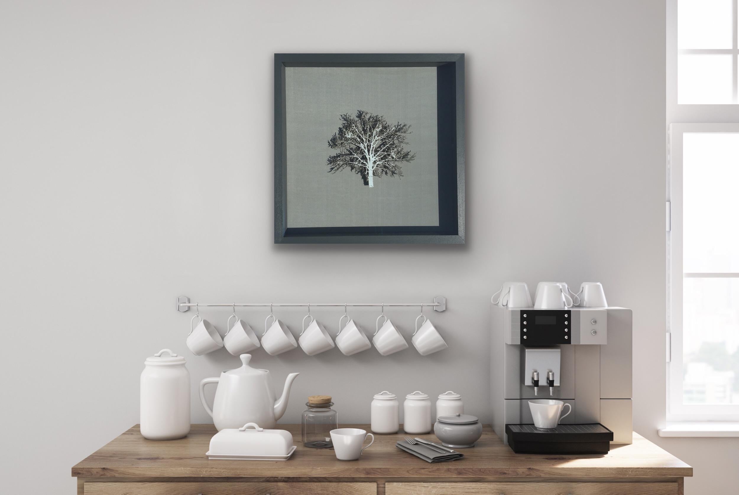 Chêne blanc, art contemporain d'arbre en 3D, découpe de papier originale, œuvre d'art minimaliste en vente 2