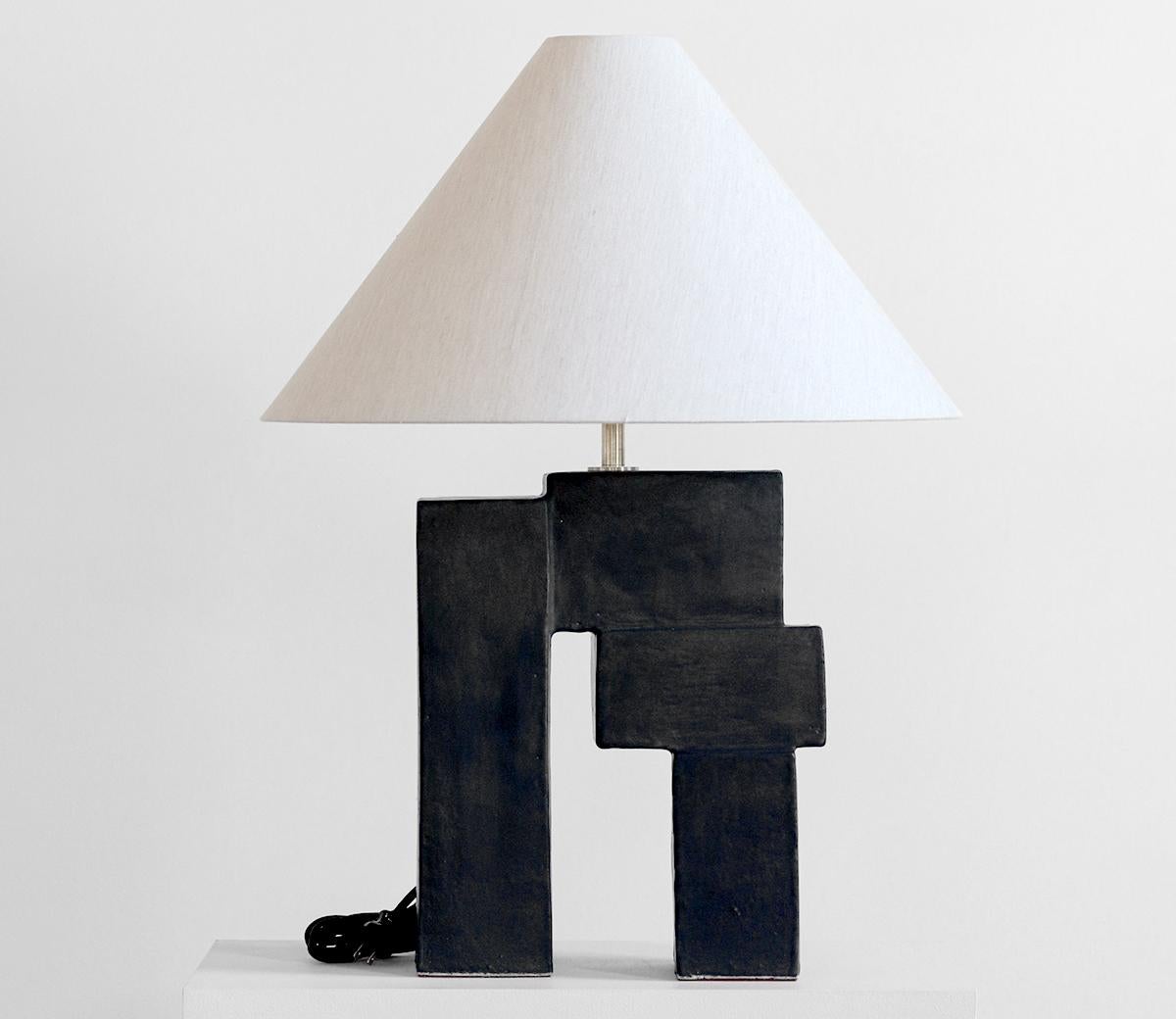 XXIe siècle et contemporain Lampe de bureau Emma en céramique par Danny Kaplan Studio en vente