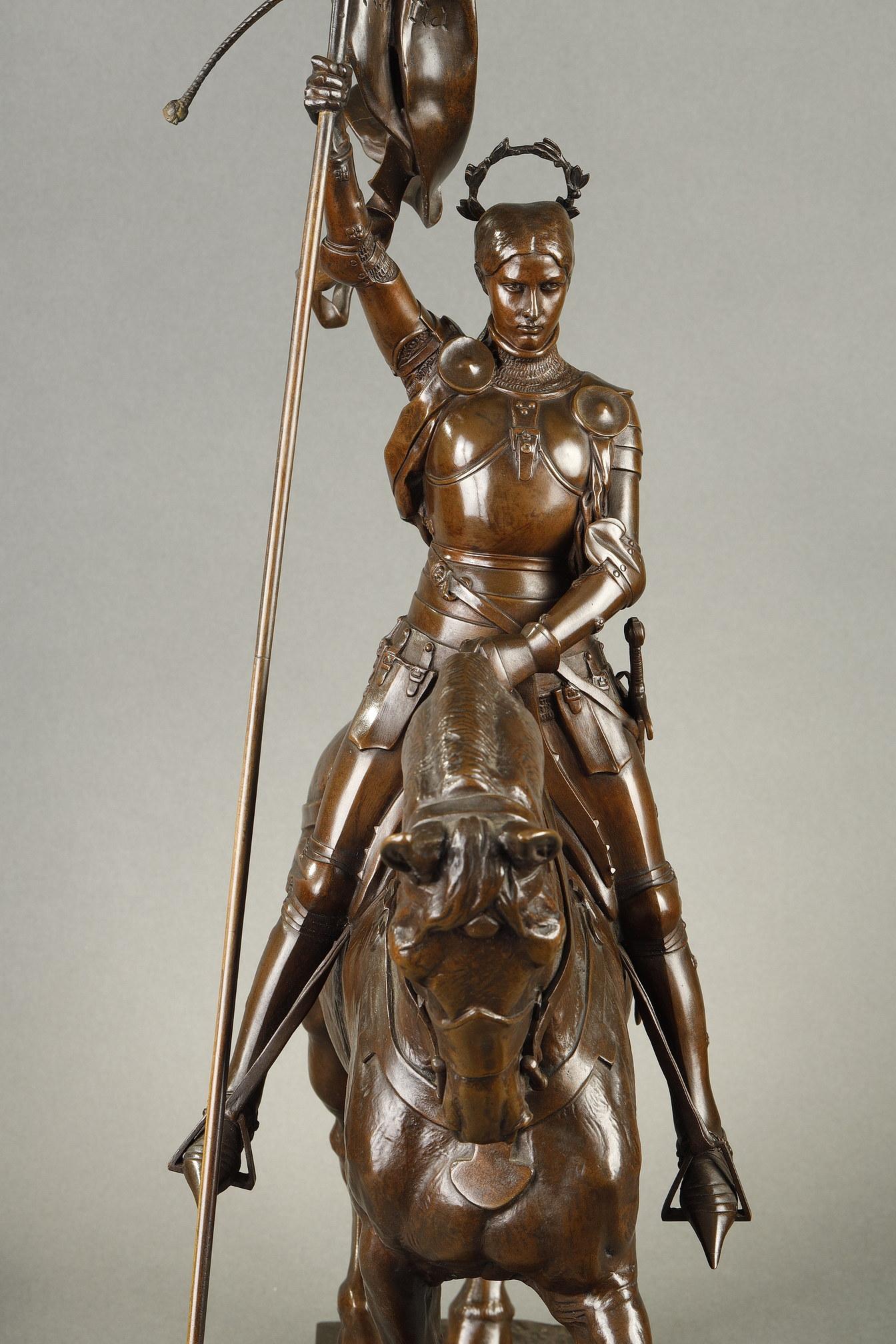 Jeanne d'Arc équestre
par Emmanuel FREMIET (1824-1910)
 
Très beau groupe équestre en bronze à la patine brune délicate et nuancée.
signé 
