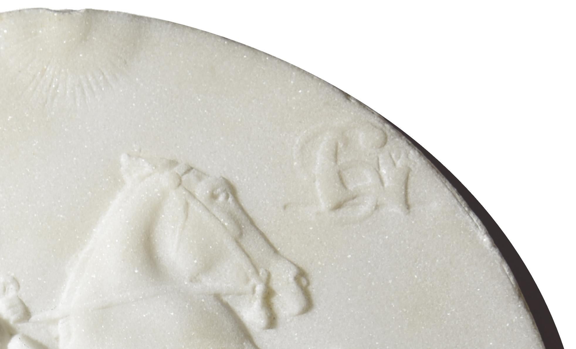 Emmanuel Frémiet (1824-1910) - marble medallion depicting St Georges slaying the dragon

Carved in crystalline white marble, bearing the figure of St Georges and the signature FREMIET, this tondo presents the profile in low relief of the famous