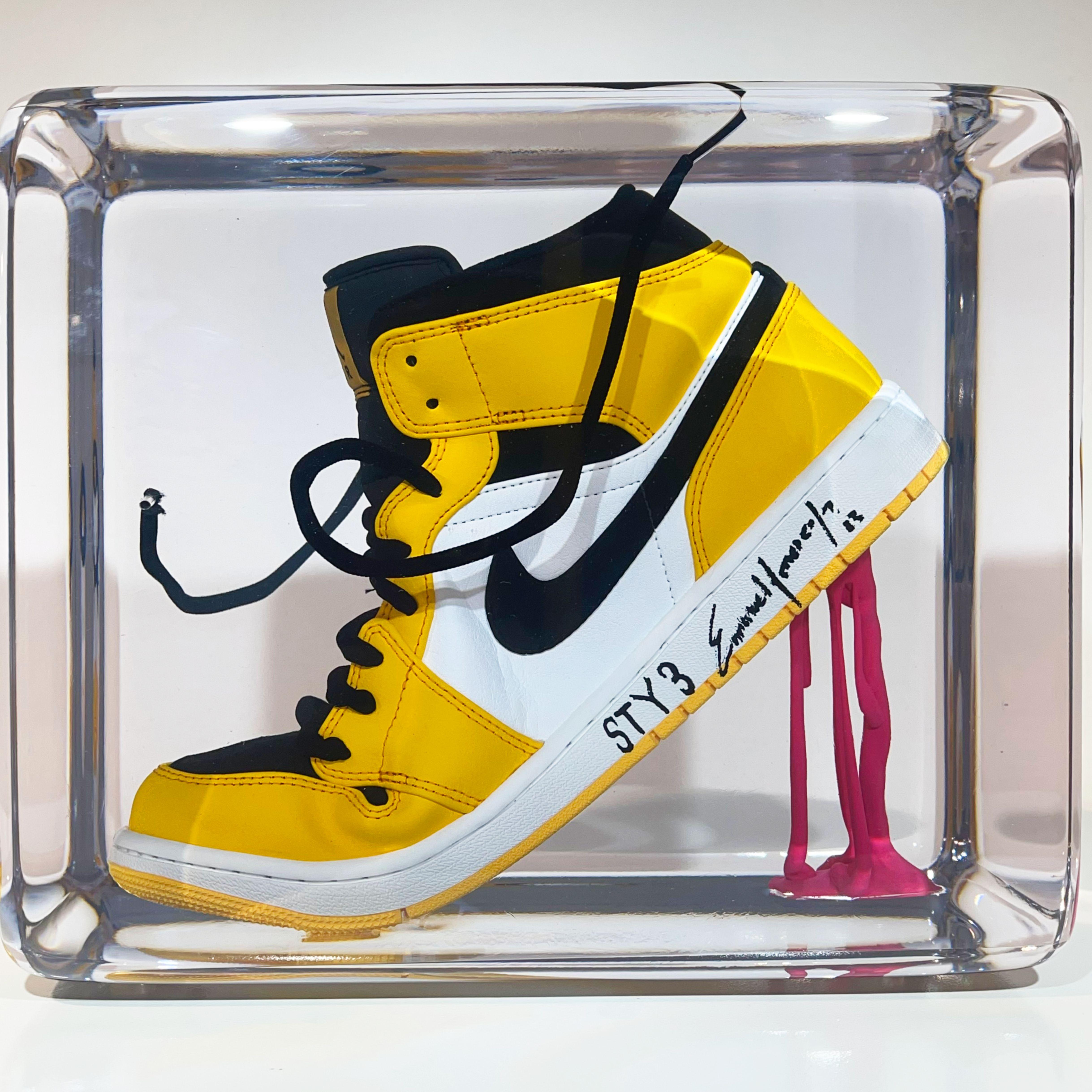 Baskets et Gum Taxi sculpture jaune édition 03/20 en vente 1