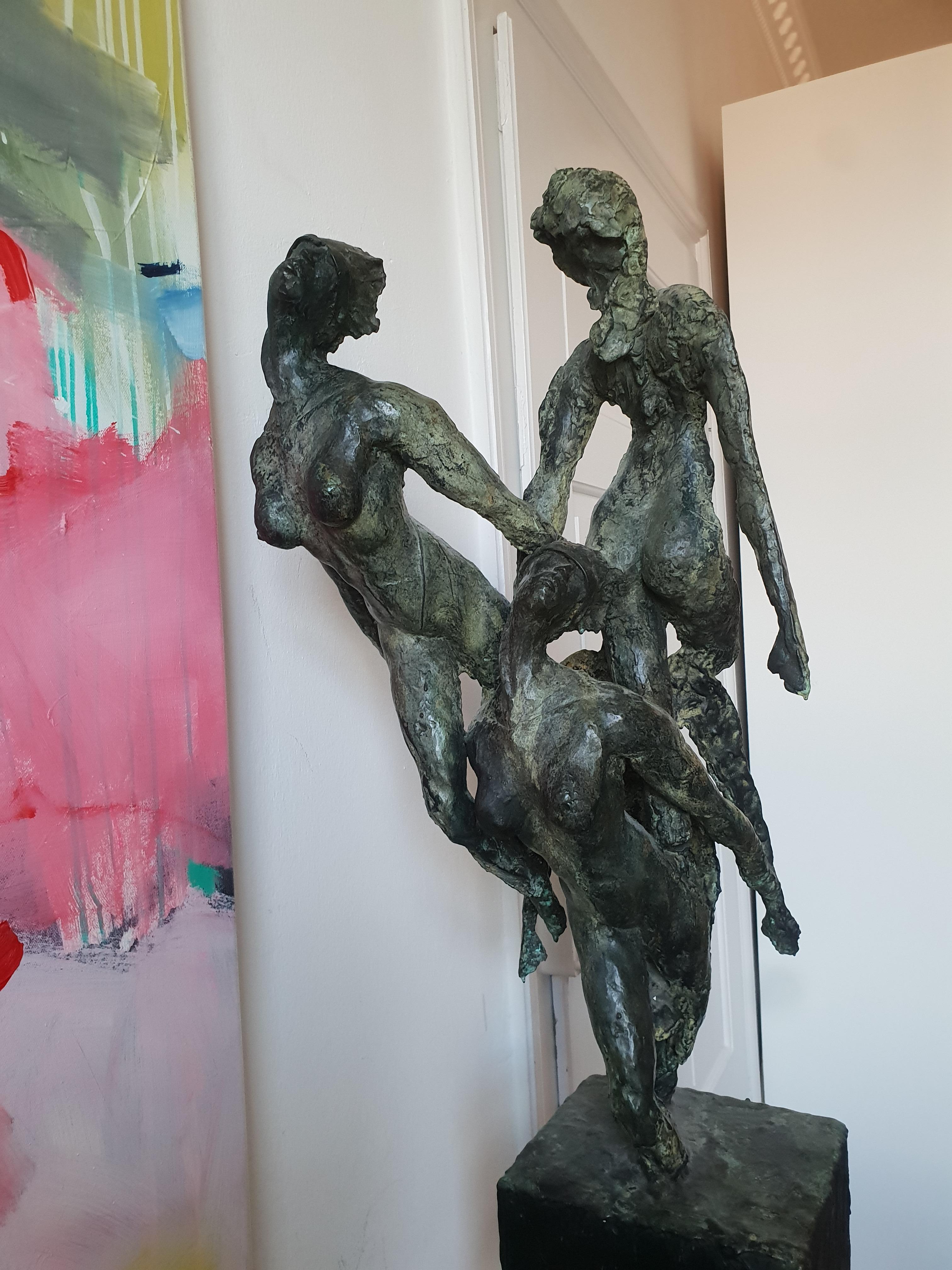 Artiste : Emmanuel Okoro

Dimensions (HxLxP) : 90 × 20 × 20 cm
Matériaux : Sculpture en résine de bronze avec patine verte
Edition : 5 de 12

Signé au dos

Jézabel, la reine guerrière : - Je suis la voix du défi, des conflits, de la confusion, de