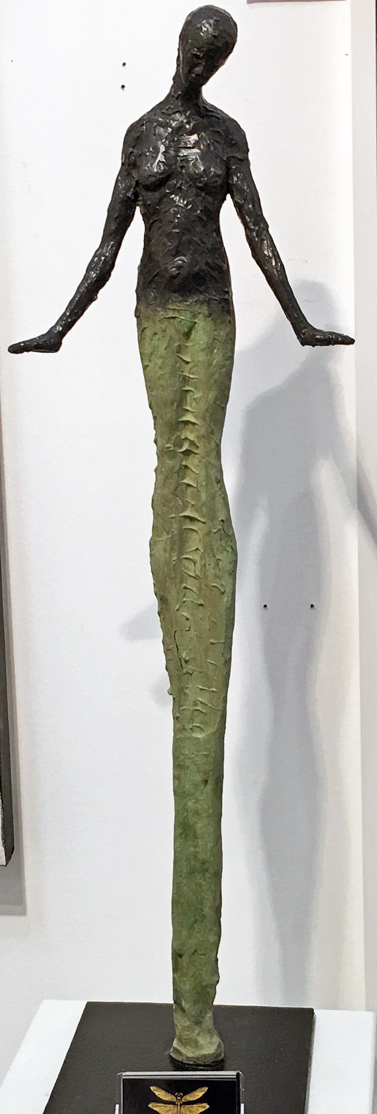 Young One di Emmanuel Okoro scultura di forma umana ispirata a Giacometti in vendita 12