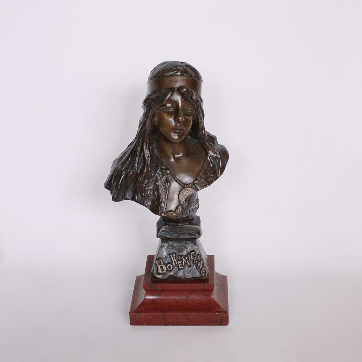 An Art Nouveau bronze bust by Emmanuel Villanis (1858-1914). Golden brown patination. Set on a marble base. 

Signed Villanis to side, with Society des Bronzes foundry stamp and raised title to front.

