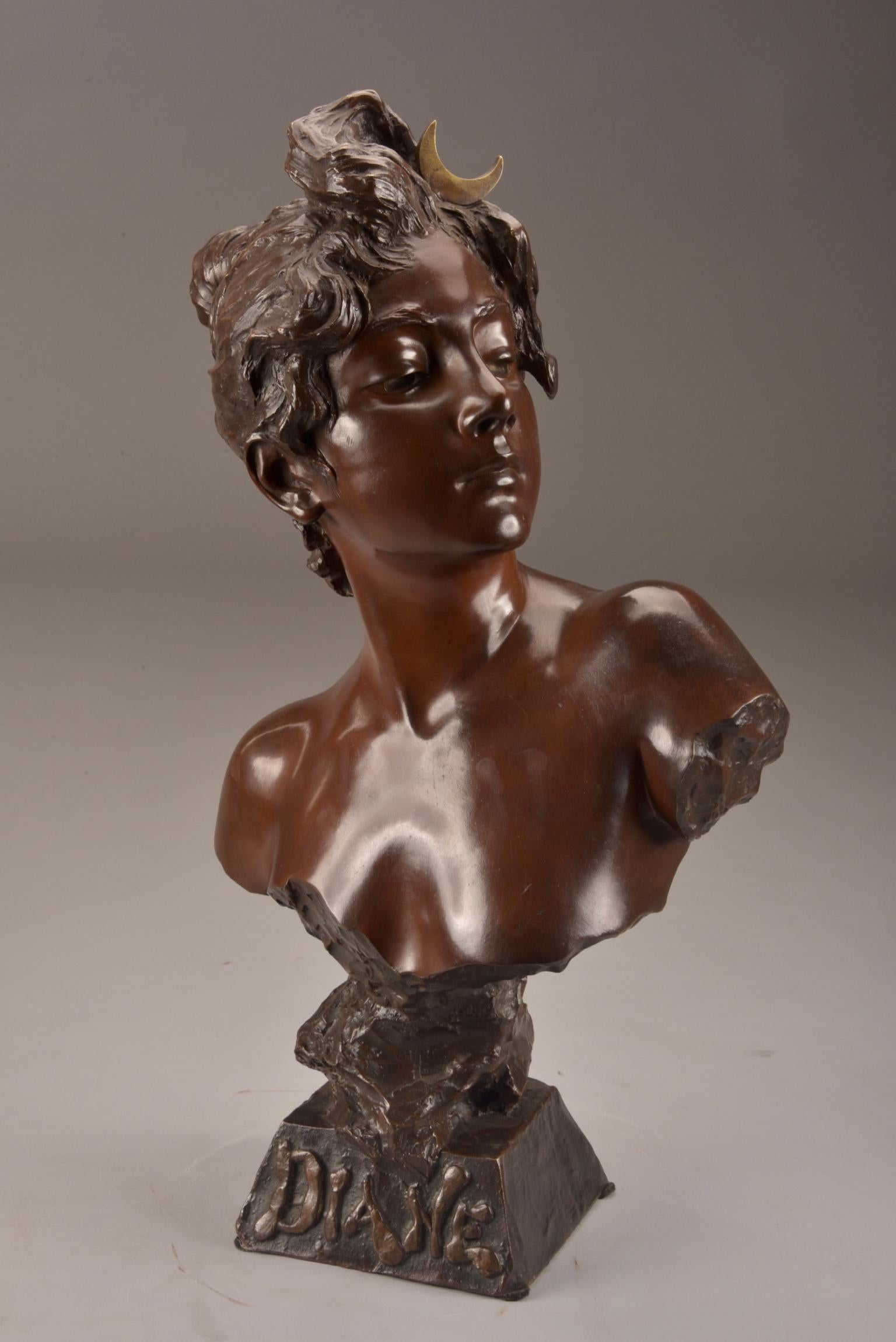 Beautiful large bronze Art Deco bust with beautiful patina by famous French artist Emmanuel Villanis (1858-1914) with name Diane. Measures: 61 cm.