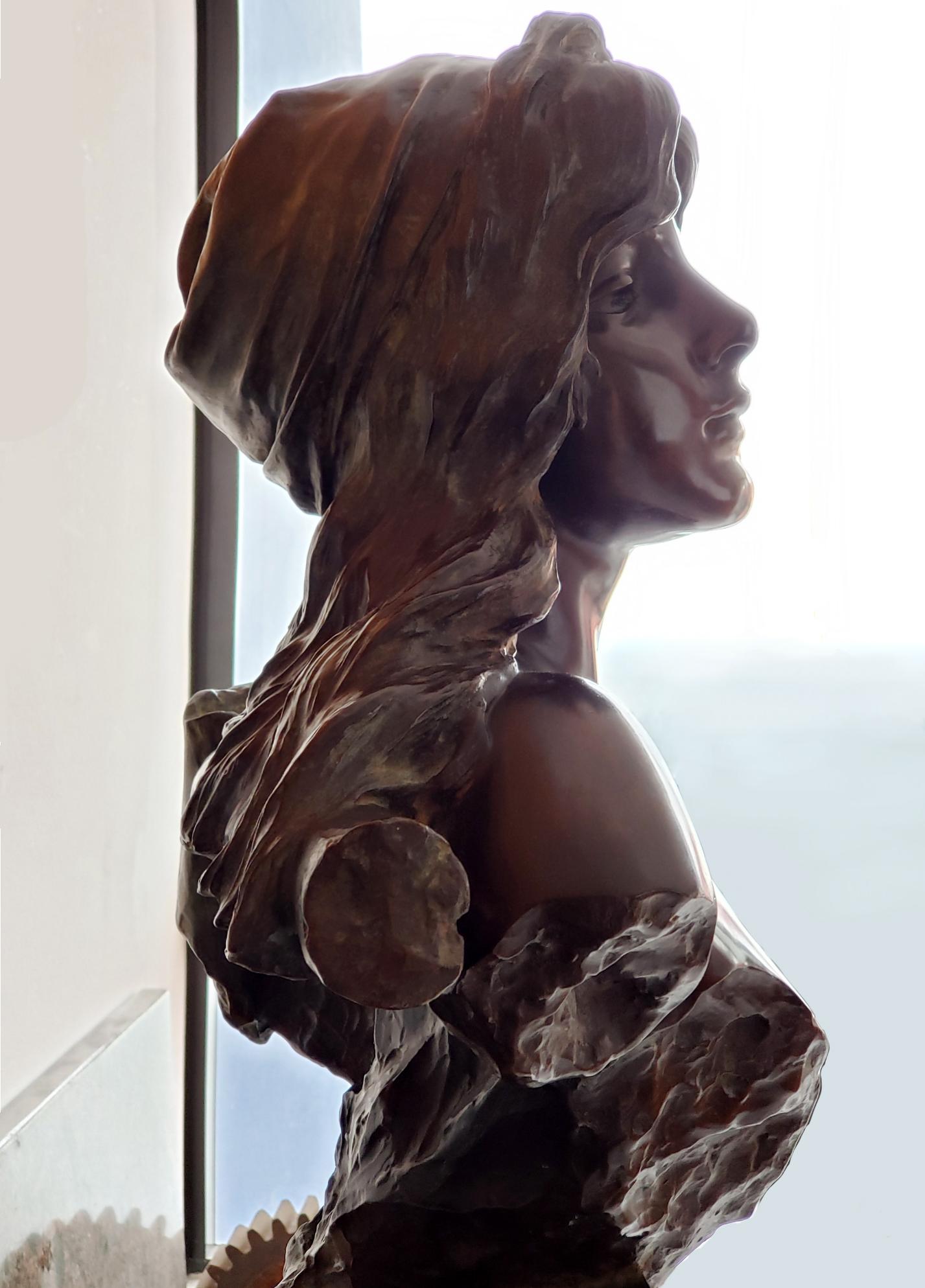 Capture - Slave Girl Bronze 2