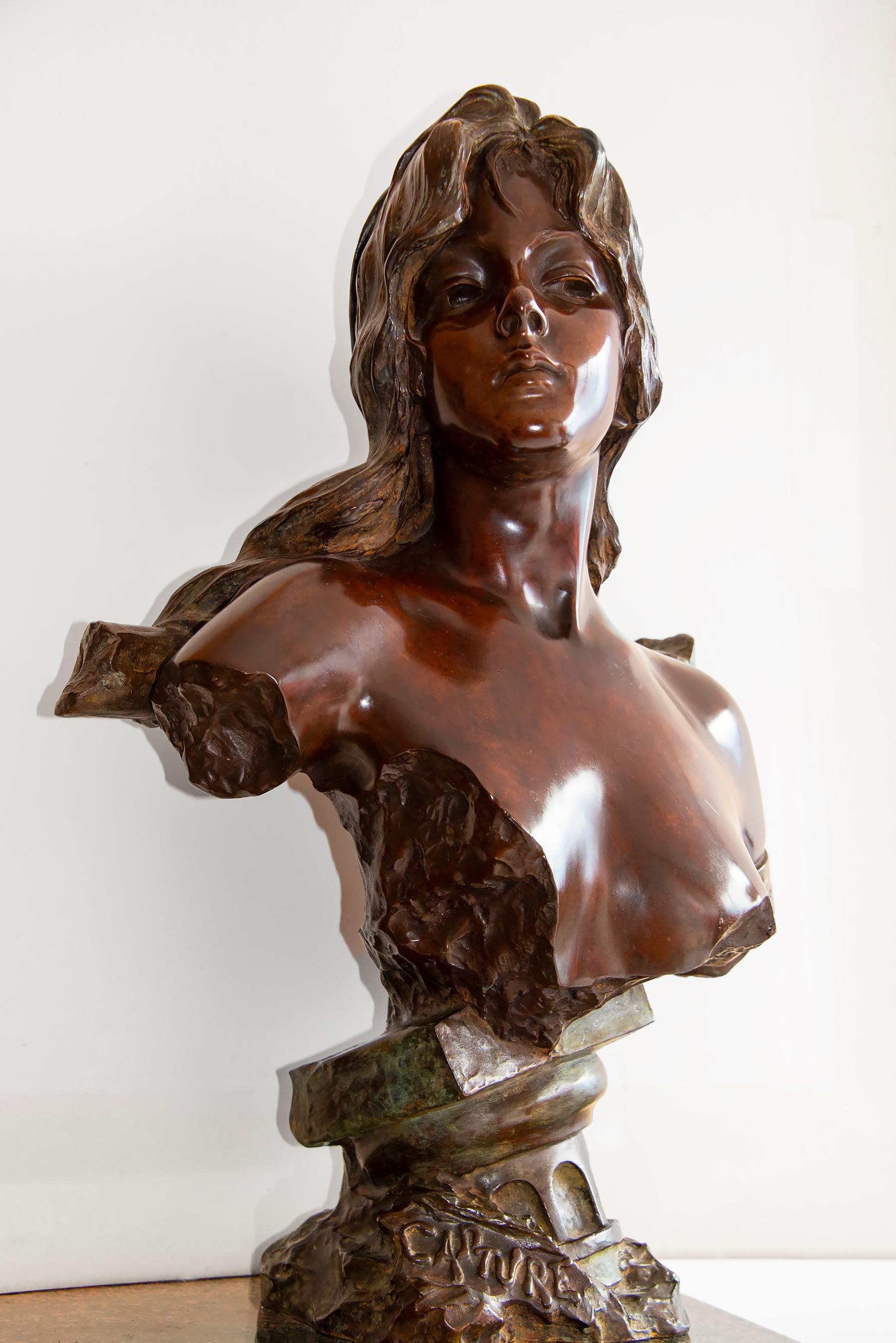 Capture - Slave Girl Bronze 8