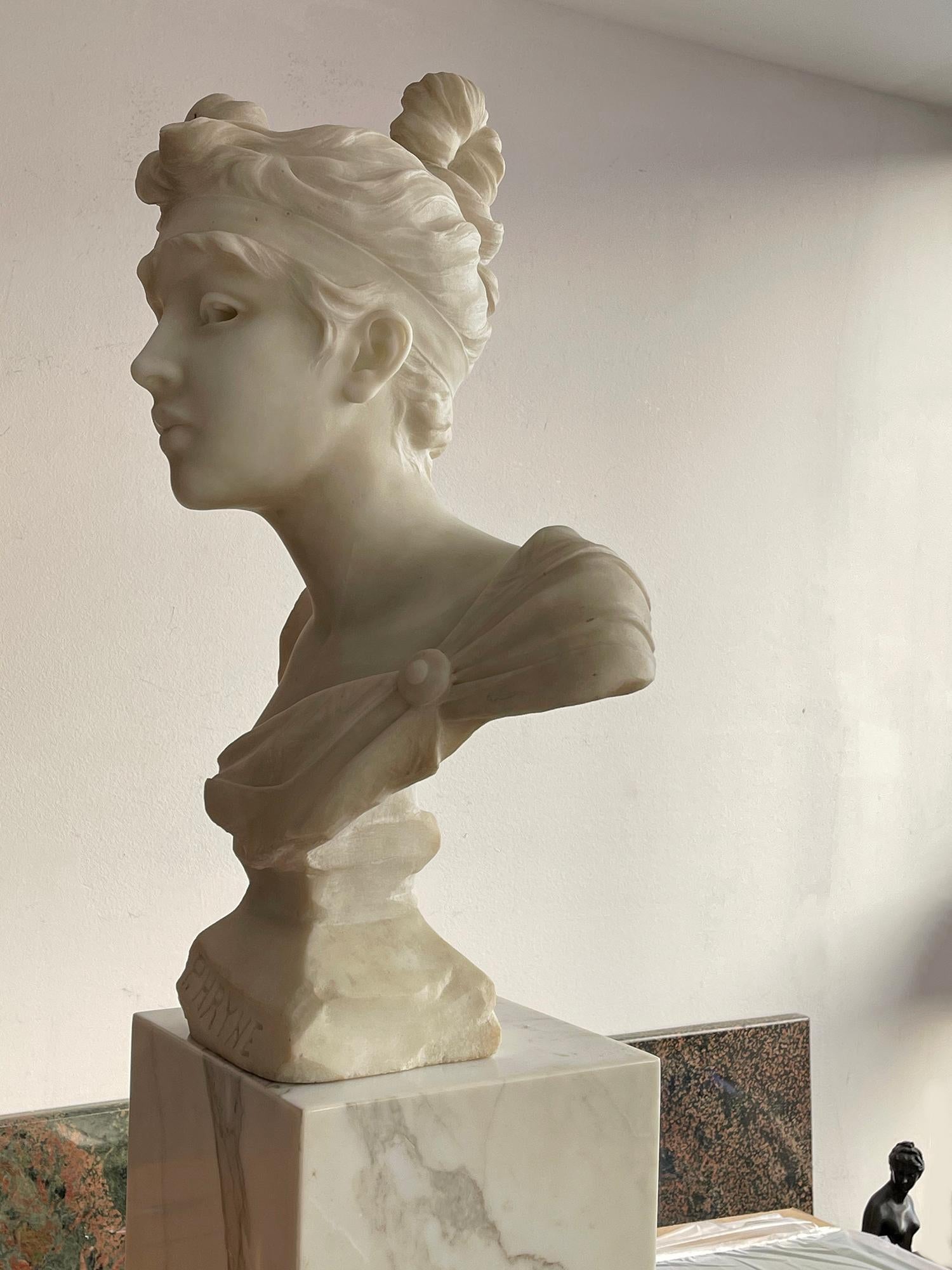 Phryne - Marble Bust of a Beautiful Young Woman  Perfect Silhouette Art Nouveau For Sale 2