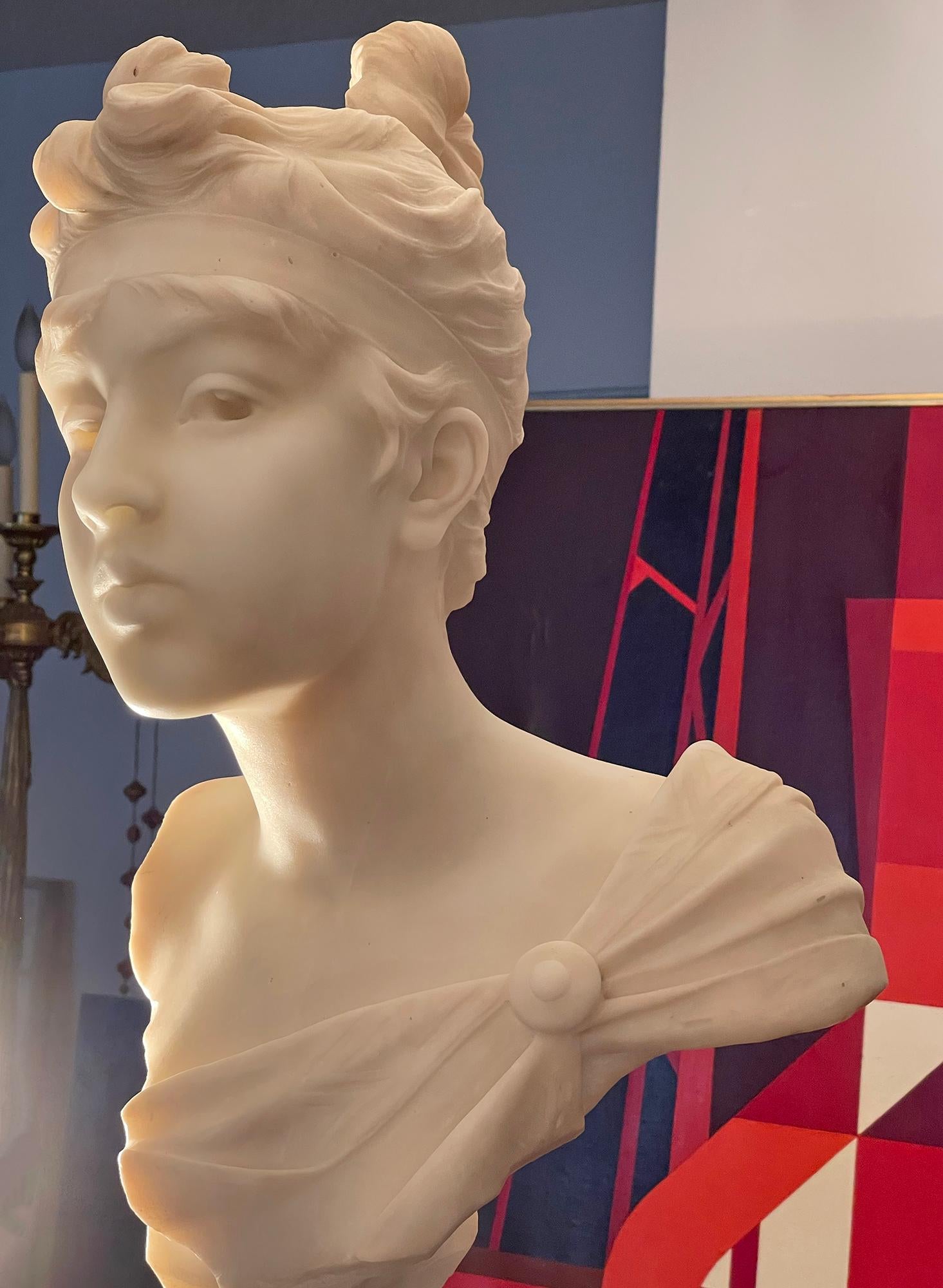 Phryne – Marmorbüste einer schönen jungen Frau  Perfekte Silhouette im Art nouveau-Stil im Angebot 7
