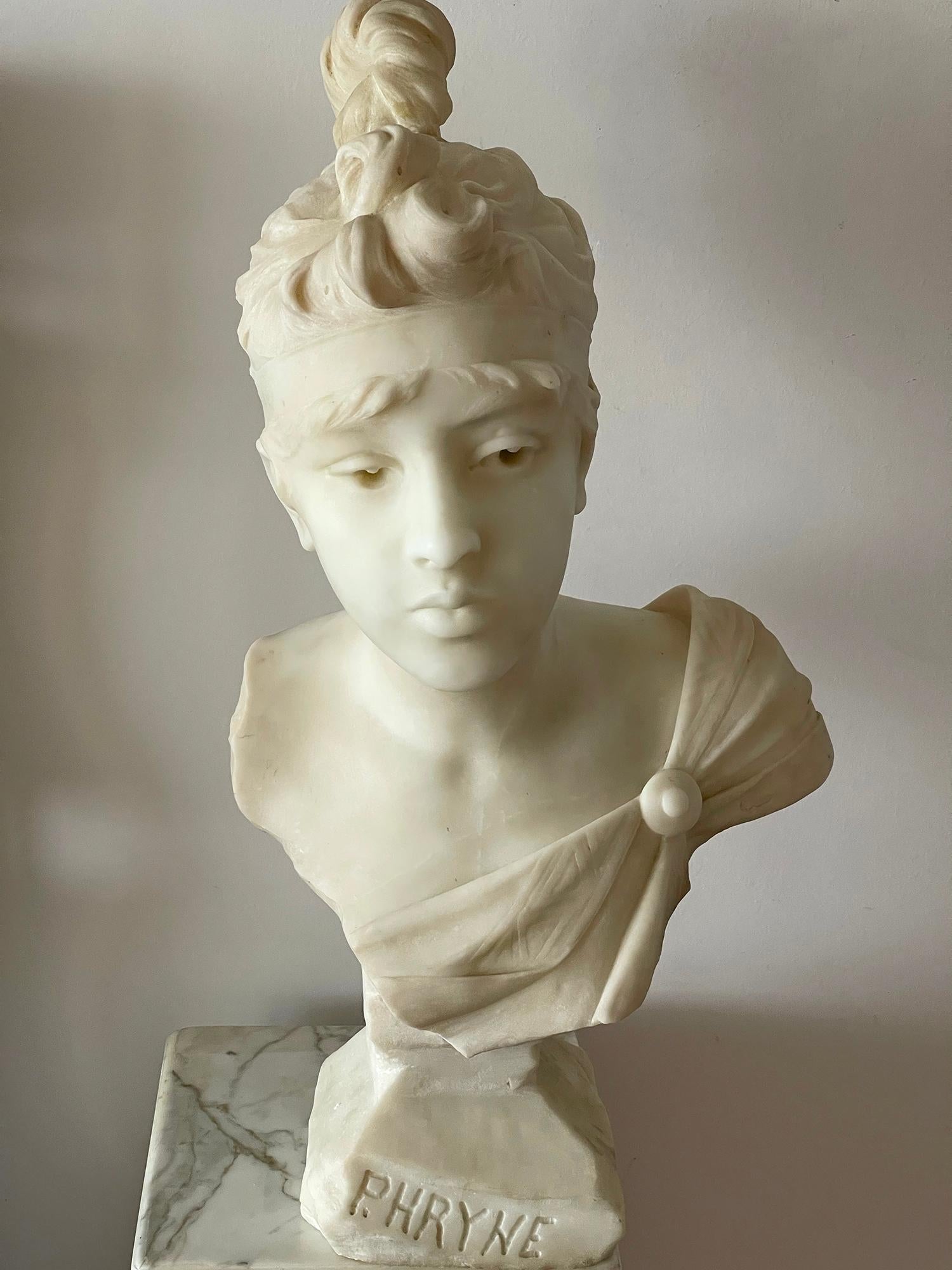 Phryne - Marble Bust of a Beautiful Young Woman  Perfect Silhouette Art Nouveau For Sale 5