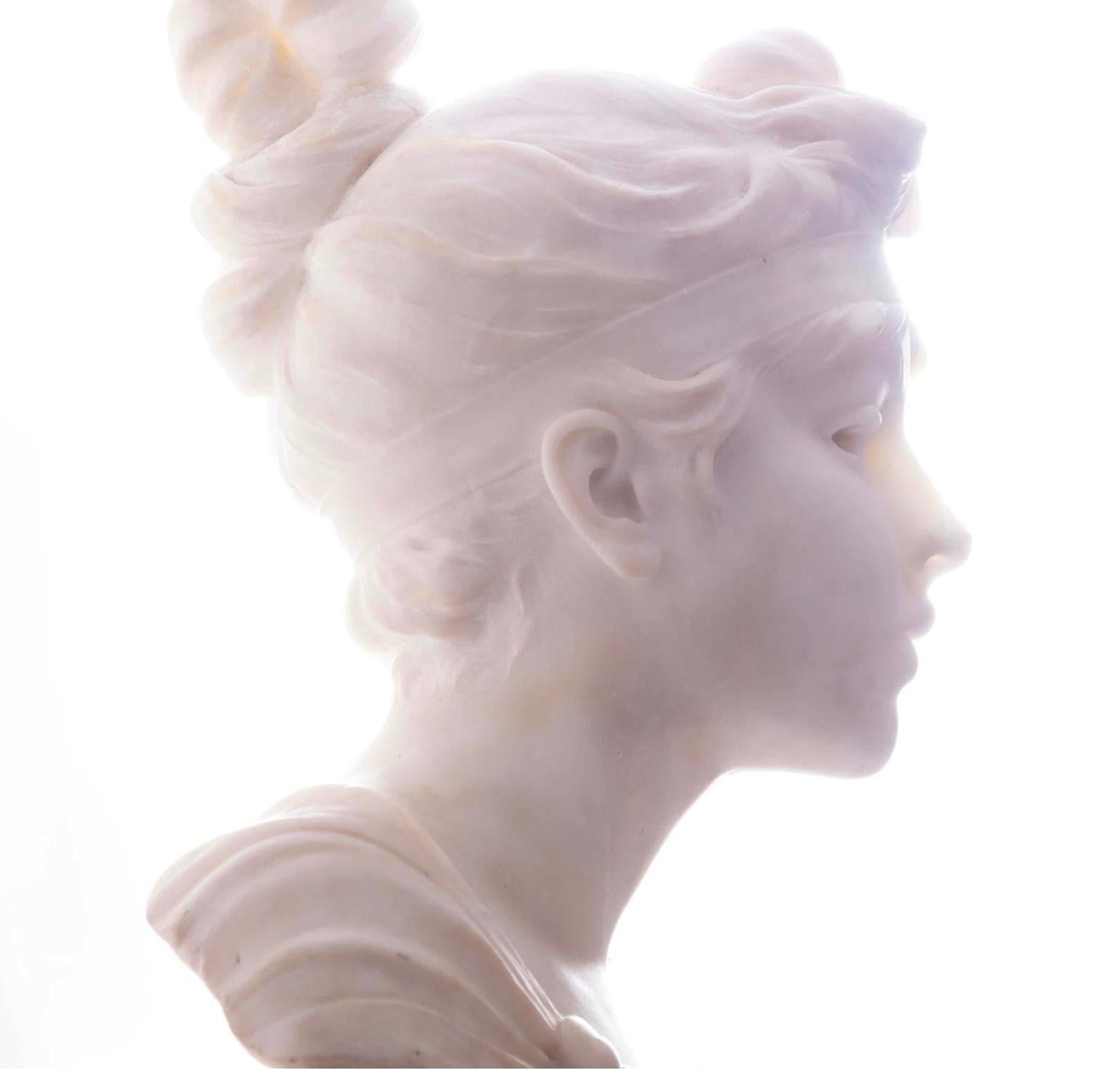 Phryne - Marble Bust of a Beautiful Young Woman  Perfect Silhouette Art Nouveau - Gray Figurative Sculpture by Emmanuel Villanis