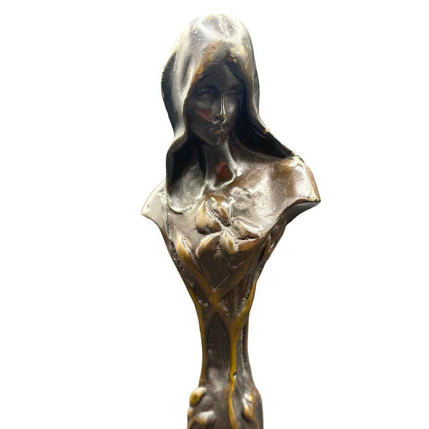 Scultura della Vergine Maria in stile Art Nouveau francese con base in marmo di Emmanuel Villanis in vendita 1