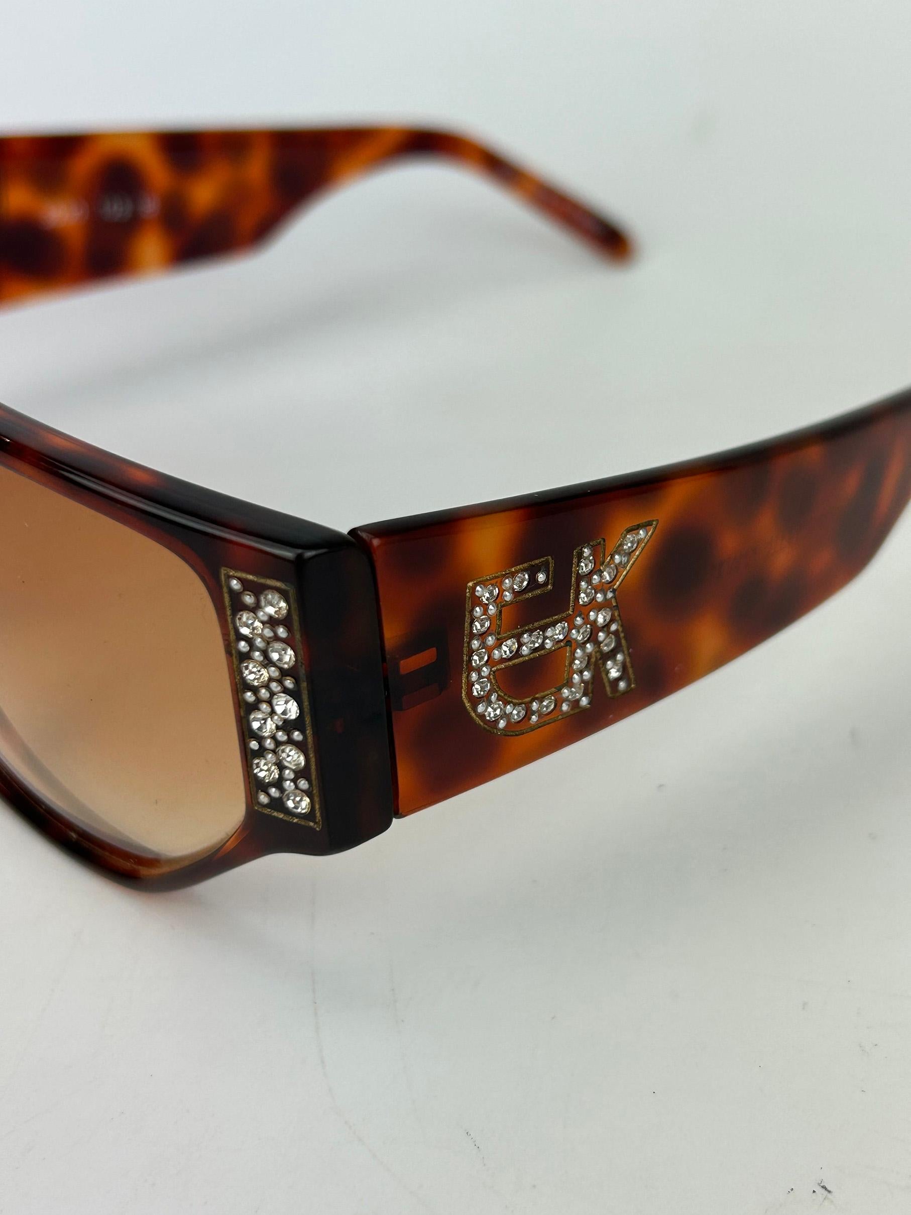 Lunettes de soleil vintage en écaille avec strass Emmanuelle Kahn c1980s en vente 8