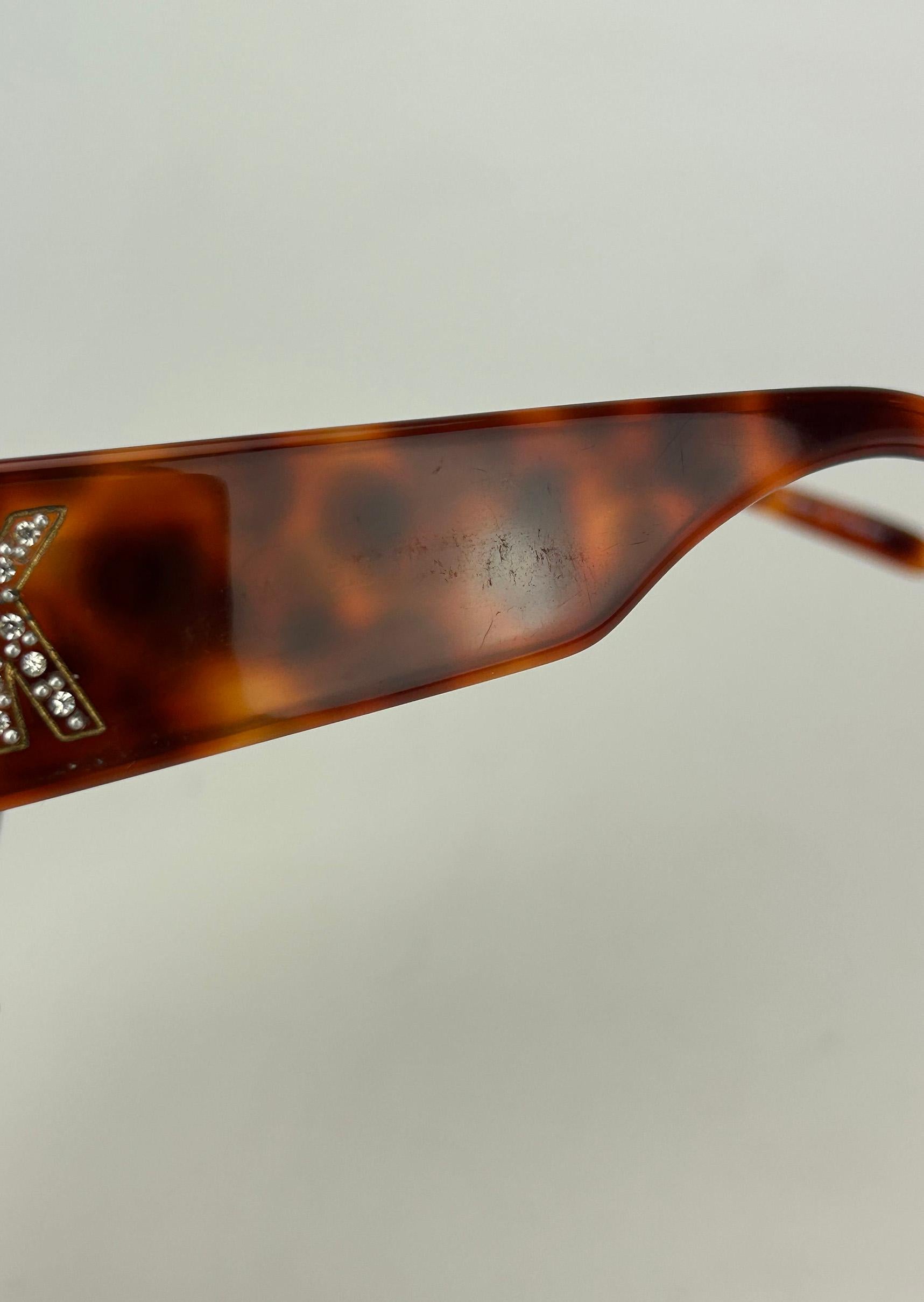 Lunettes de soleil vintage en écaille avec strass Emmanuelle Kahn c1980s en vente 9