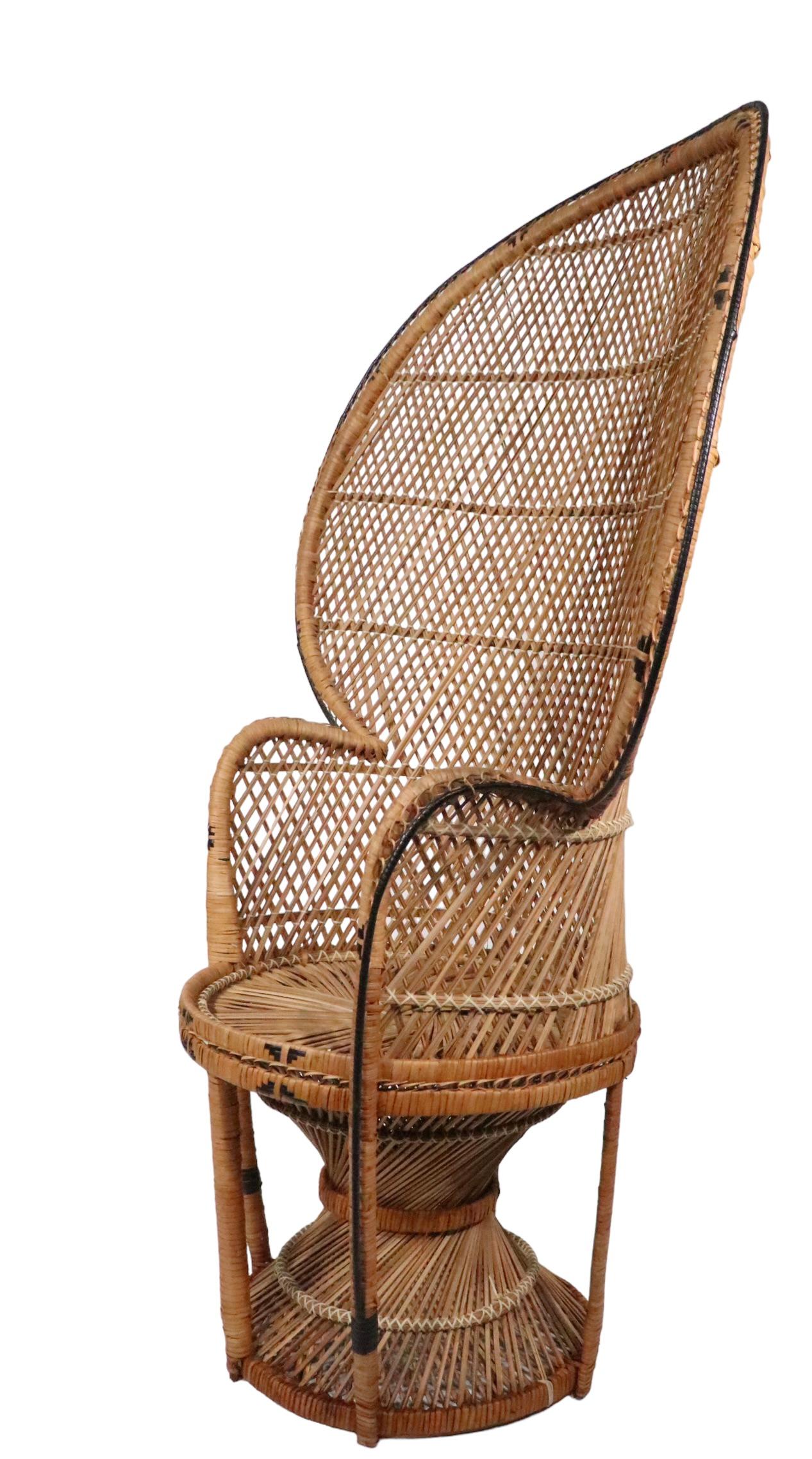 Emmanuelle  Peacock Bamboo Wicker Fan Chair c. 1960/1970's In Good Condition For Sale In New York, NY