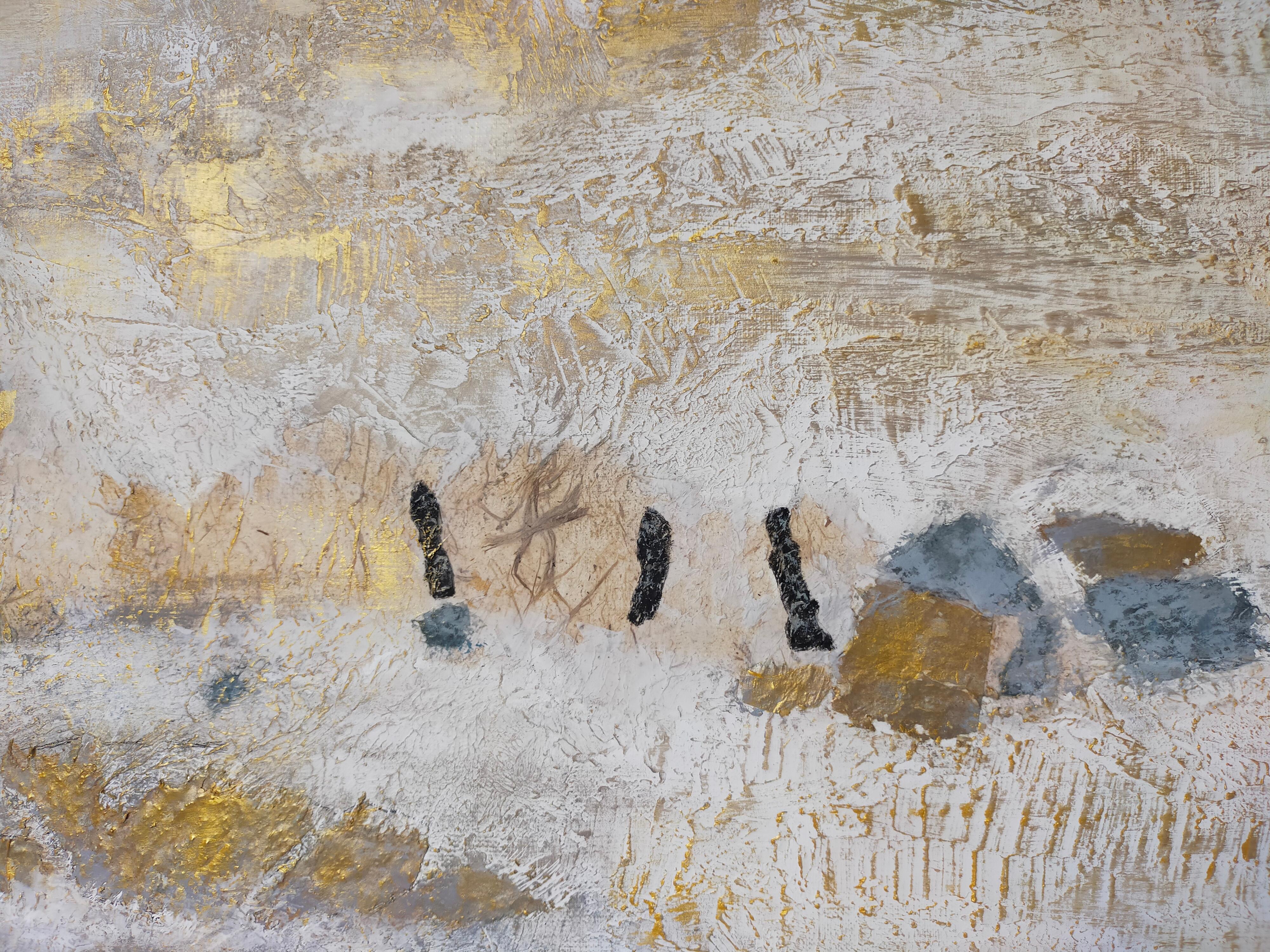 The memory of my joy as a child when I arrived on the beach knowing that I would be able to ride on the dunes.
I invented mini-landscapes and I really liked to watch the mica grains in the sun.
As a child, when we played in sand imagining universes,