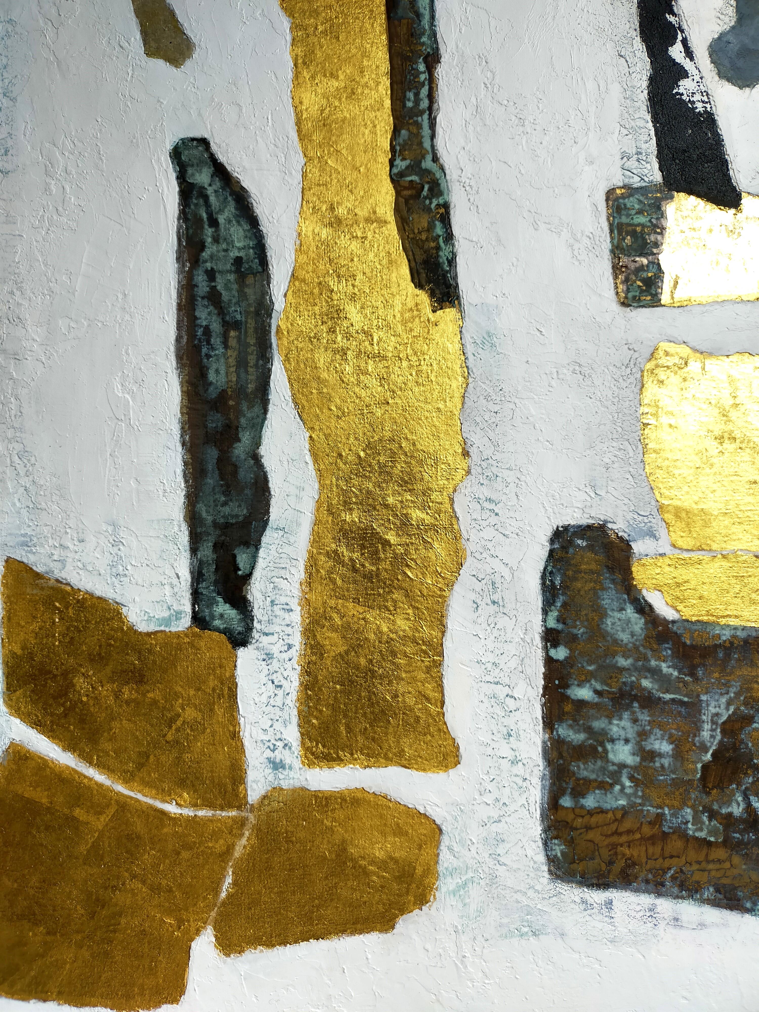 After seeing a documentary on Art Nouveau and remembering paintings by Klimt that these forms were imposed as well as the atmosphere of colors and the need to add sheets of light gold.
I needed to leave discreet touches of gray in the white