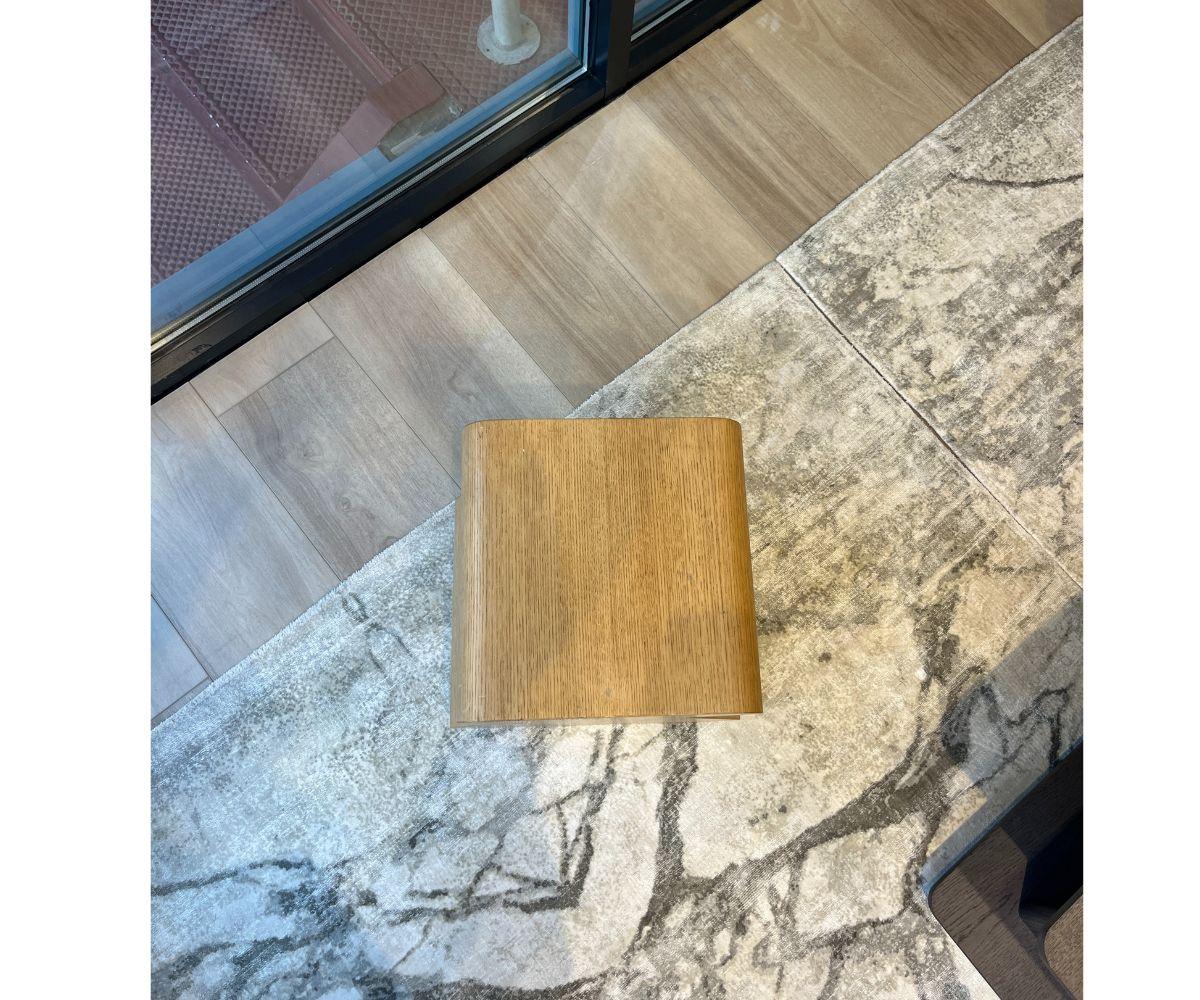 Moderne Petite table Ghost d'Alessandro Pedrett en vente