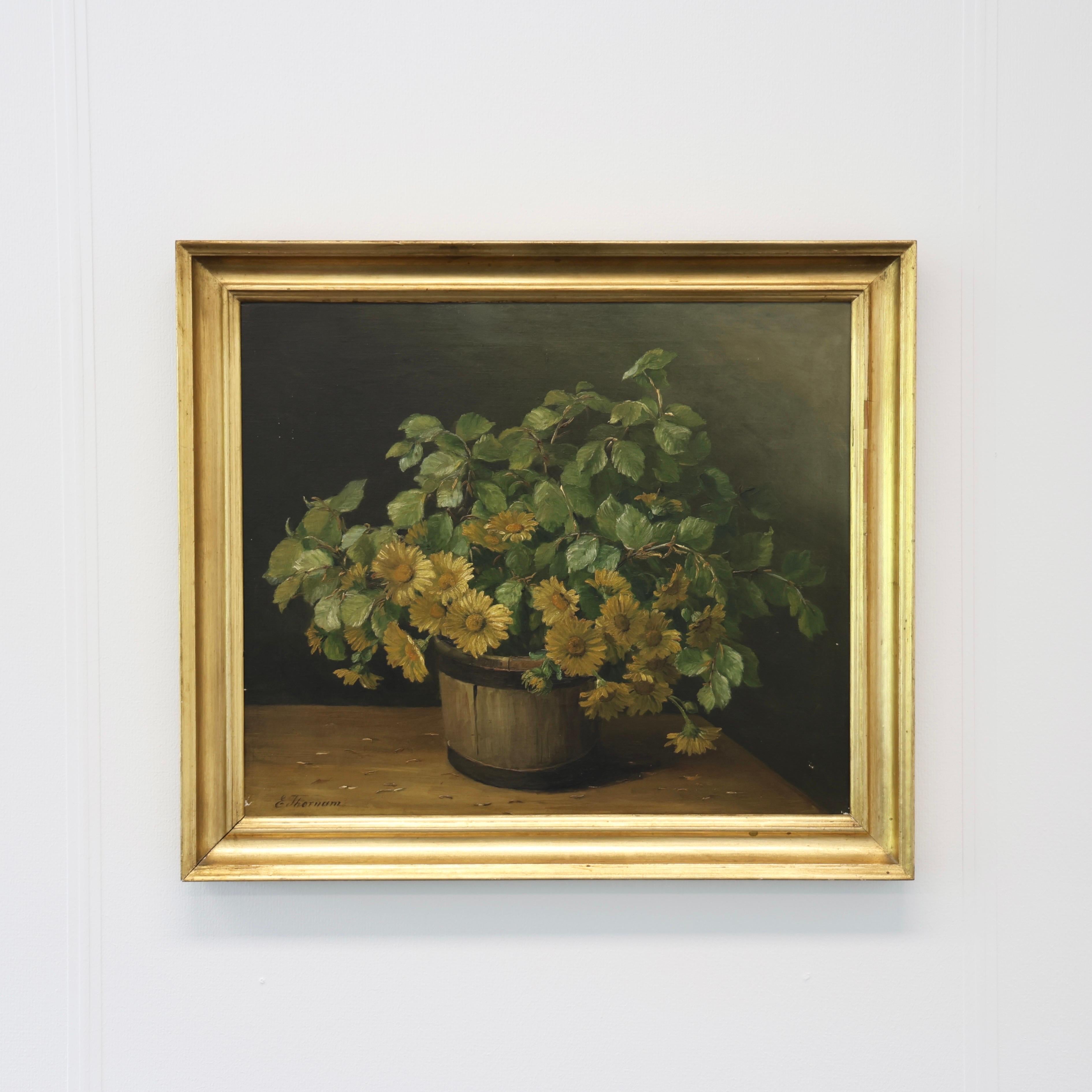 Nature morte à la fleur, peinture à l'huile de l'artiste danoise Emmy Thornam, est. 1920. 

* Nature morte à la peinture à l'huile d'un bouquet de fleurs. Cadre en or Guild. Signé 